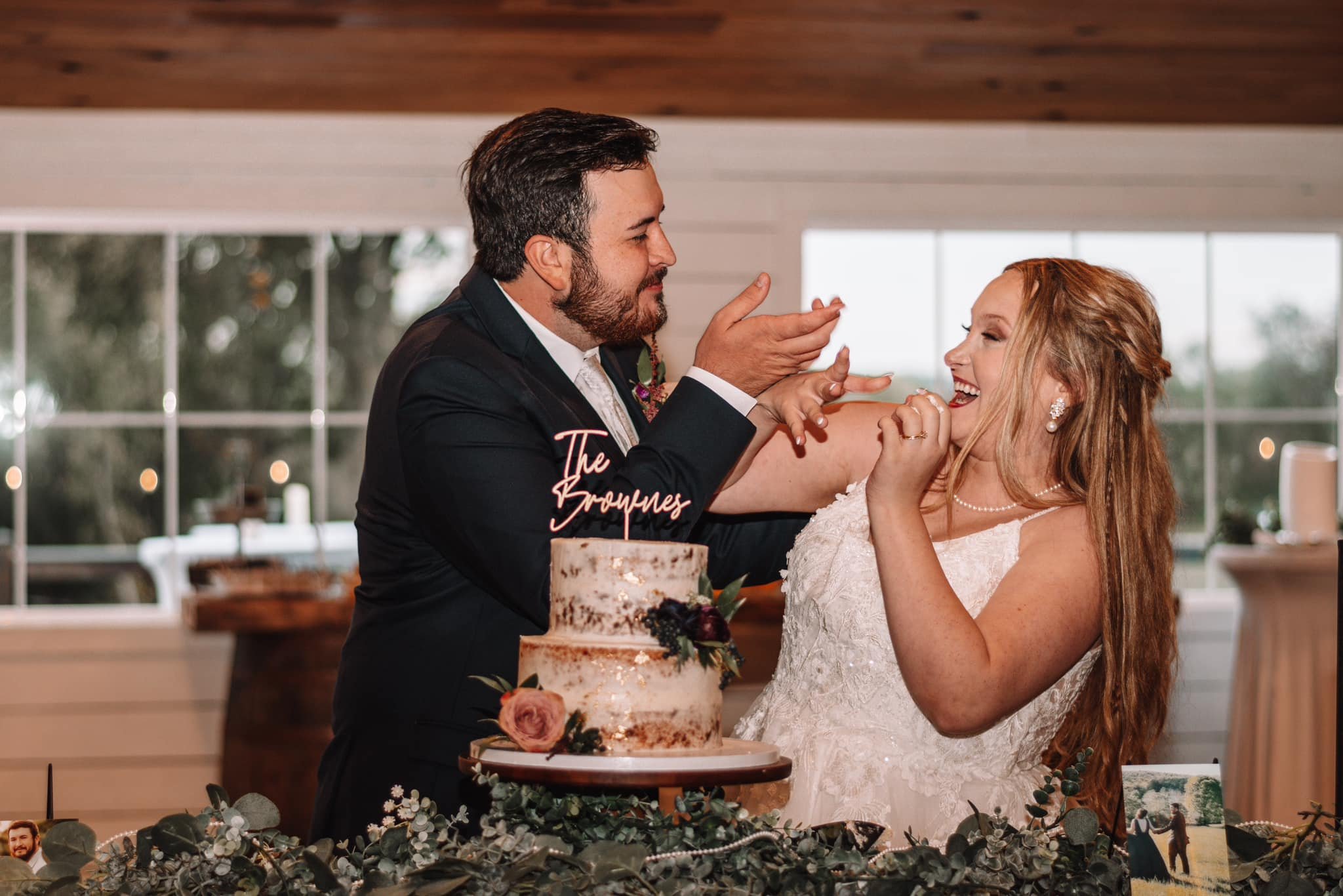 Isabelle + Jordan cake cutting.jpg