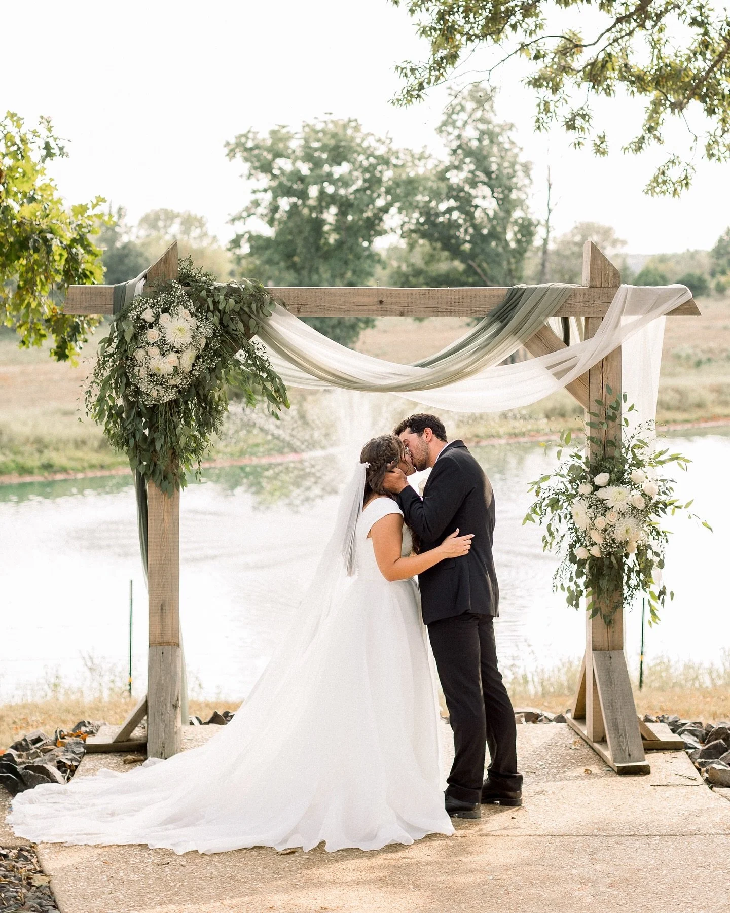 Sam and Rosie kiss.jpg