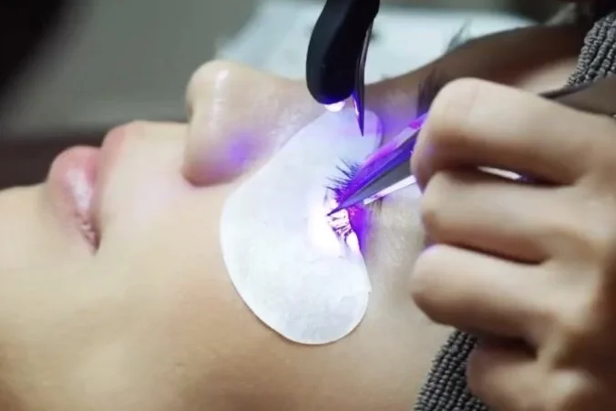 LED eyelash extension Crows Nest Willoughy Lower North Shore Longer lasting lashes waterproof