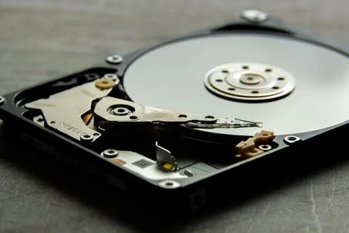 black and silver hard disk drive