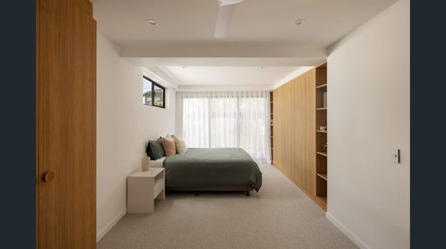 87 VILLIERS ST BEDROOM.jpg