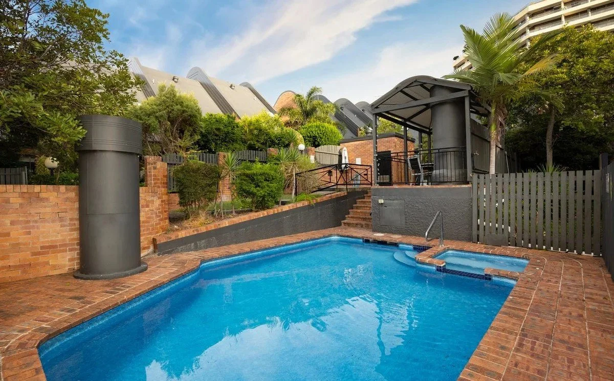 40 Allenby Street, Spring Hill pool.jpg