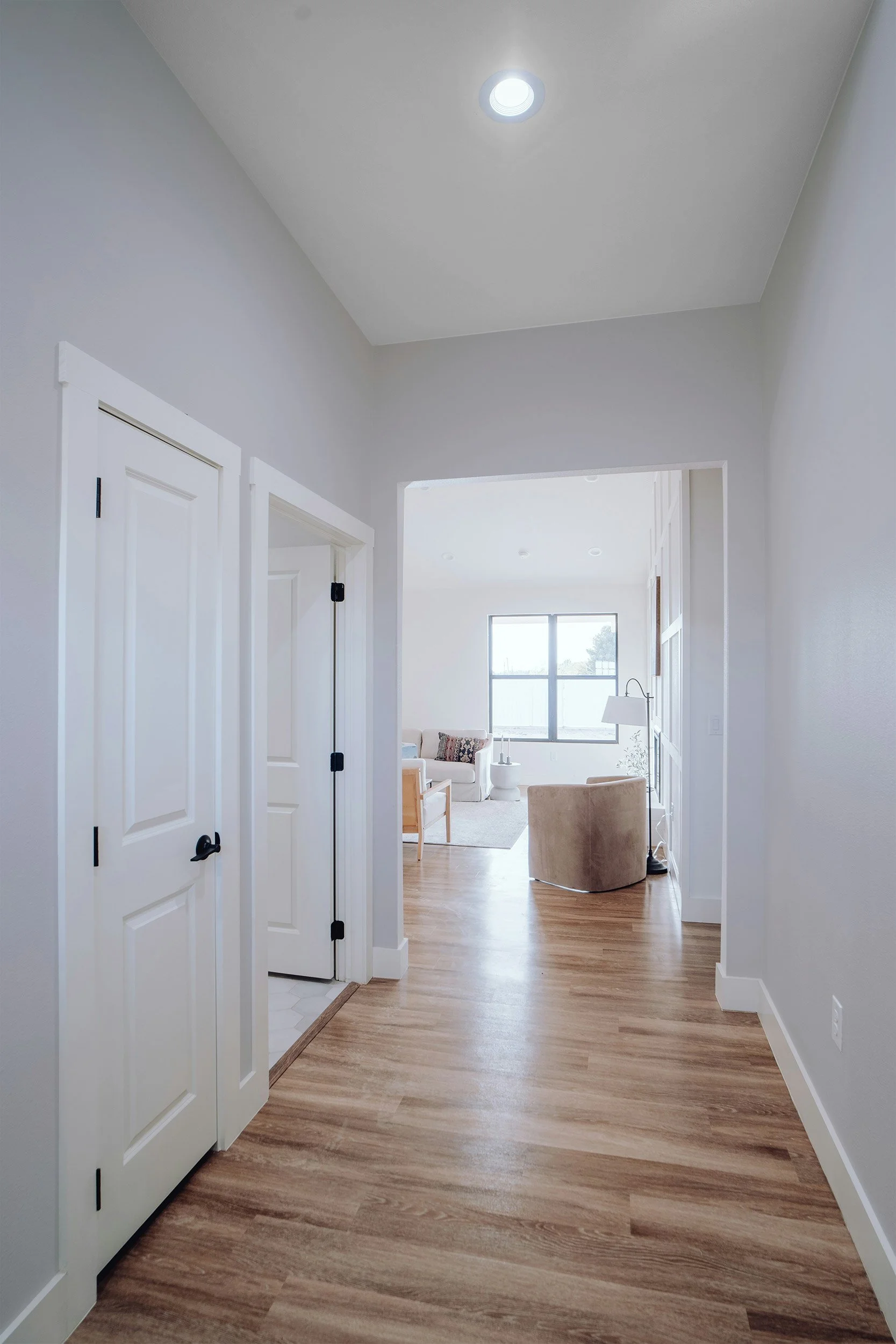 Fotomontage Korridor hellgrau