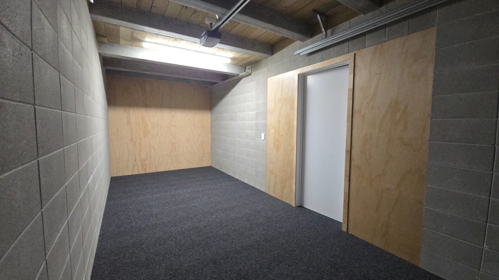 Garage.jpeg
