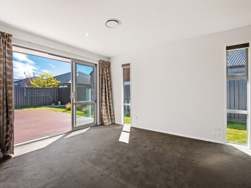 Master bedroom 2.jpg