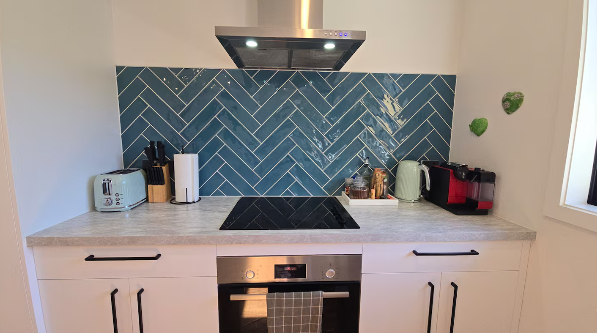 5 - Kitchen.png