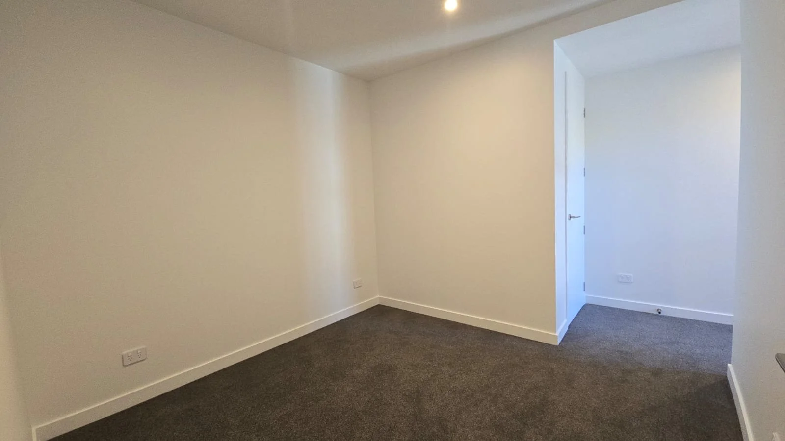 Bedroom 1 .jpeg