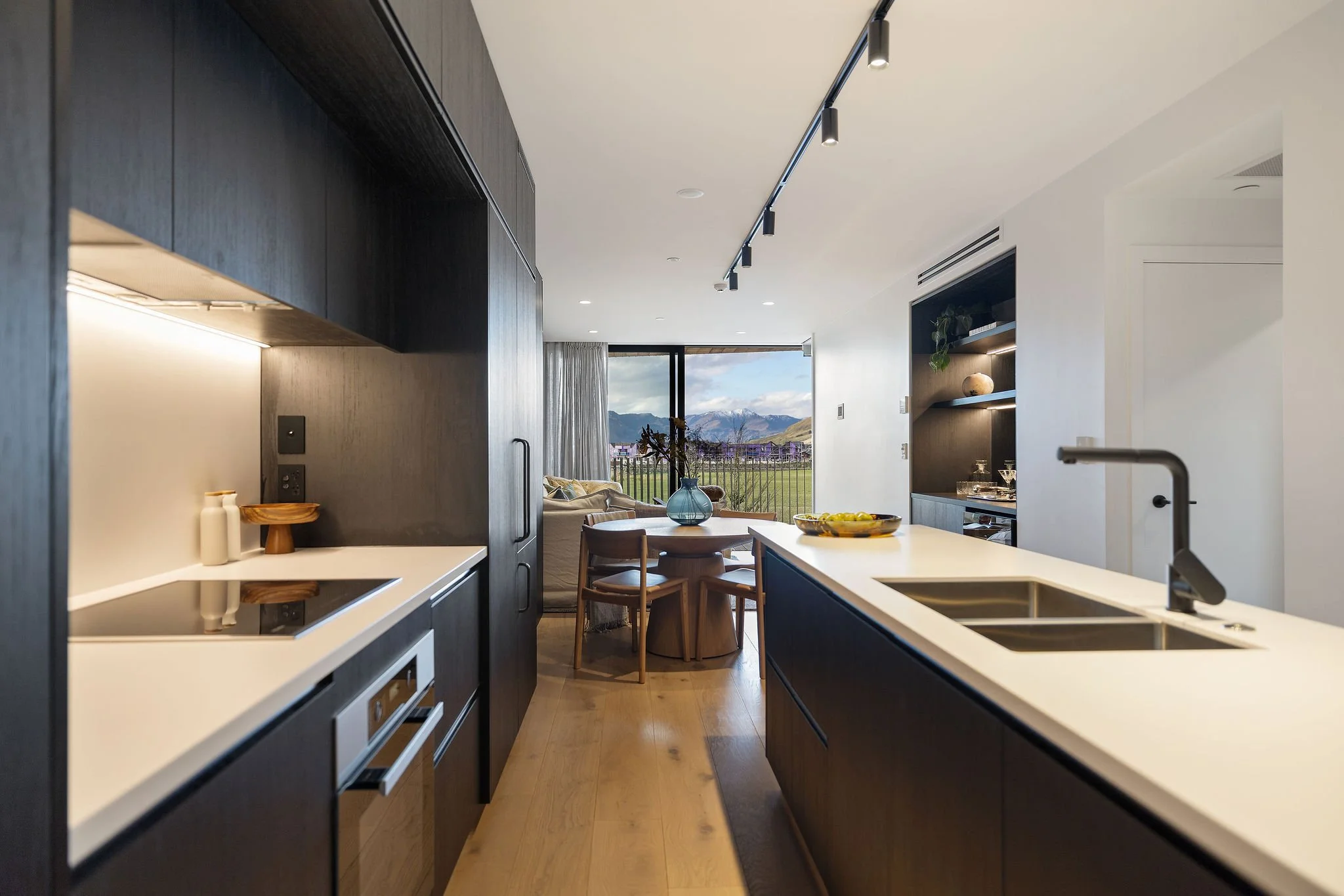 ClubhouseLaneApartment14_IMAGEWORKS-14.jpg