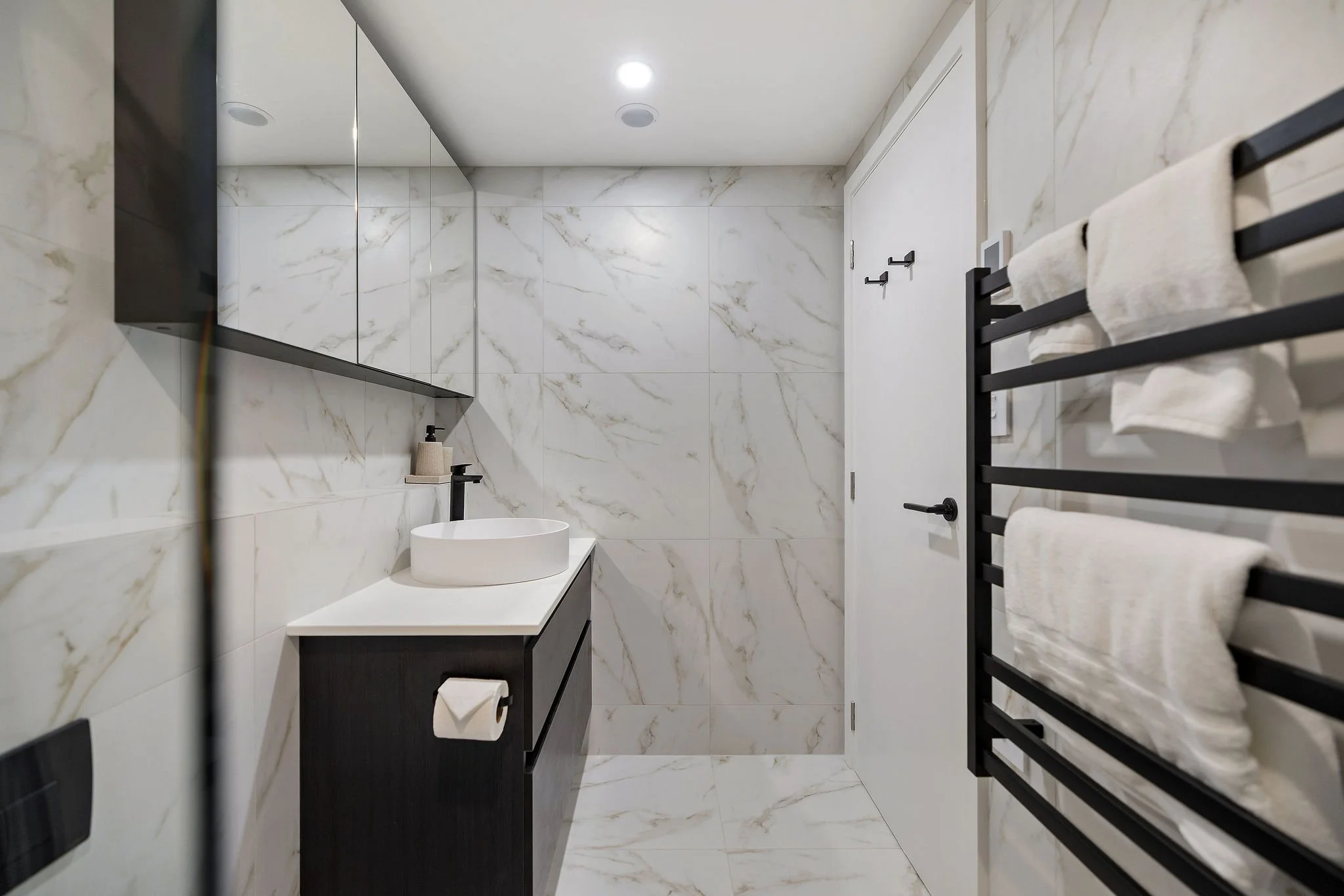 ClubhouseLaneApartment14_IMAGEWORKS-22.jpg