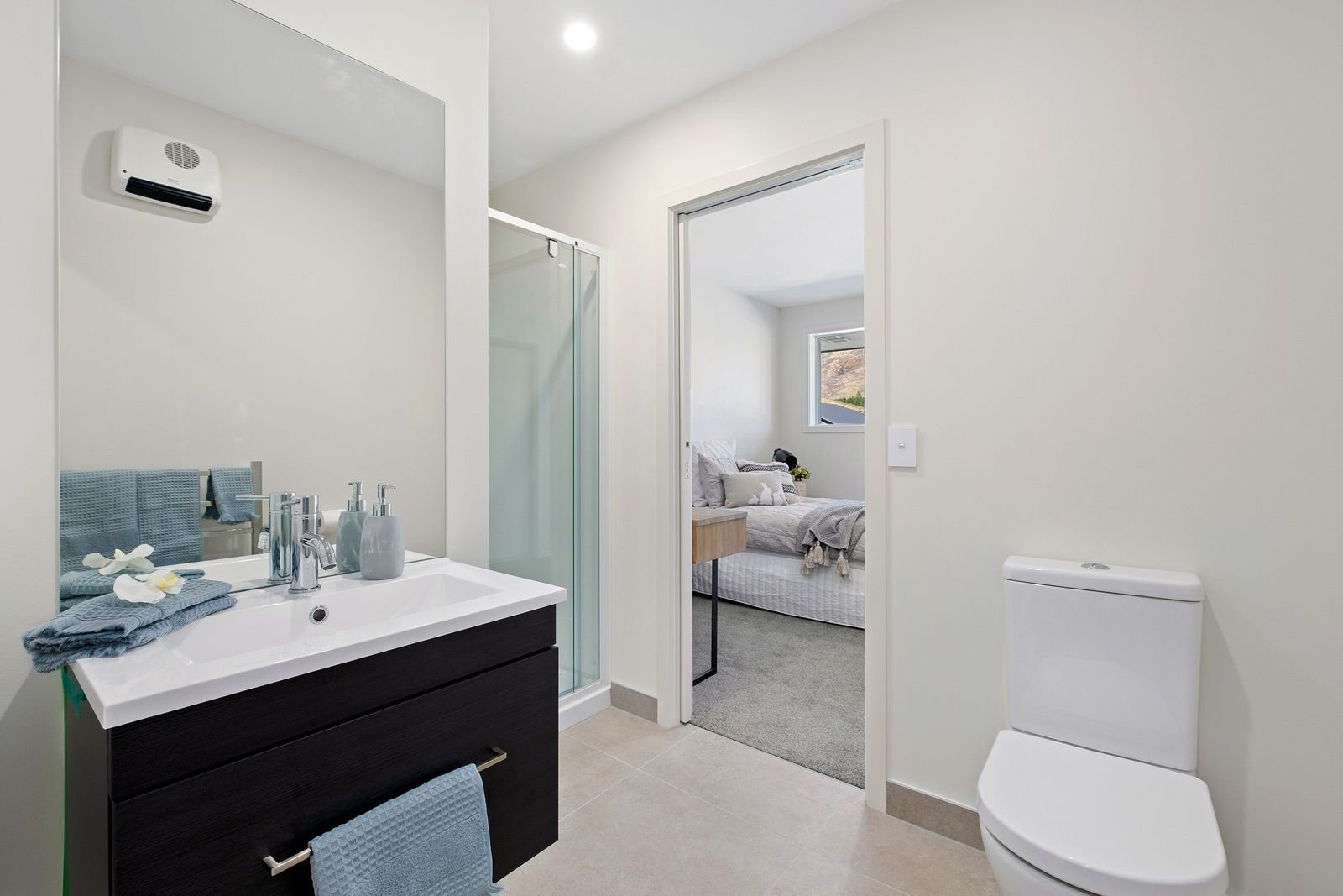 fee0-H2404428-hires.31070-008Open2viewID490187-17Tonis.jpg