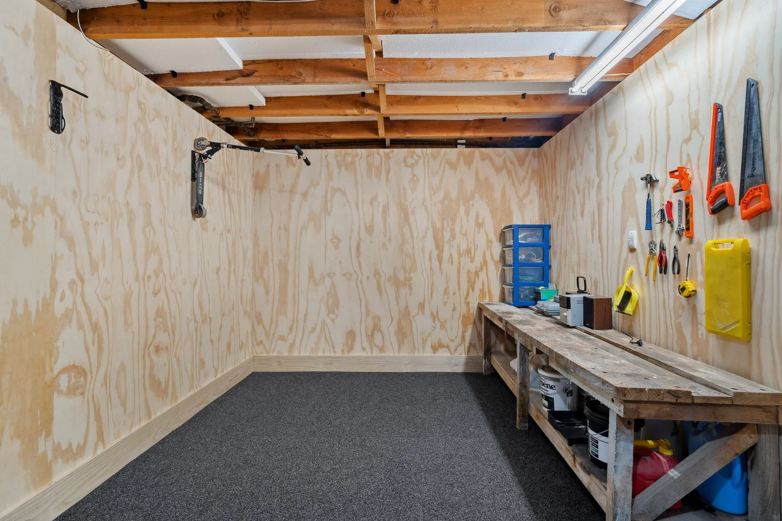 Copy of 046_Open2view_ID593720-32_Hood_Cresent.jpg