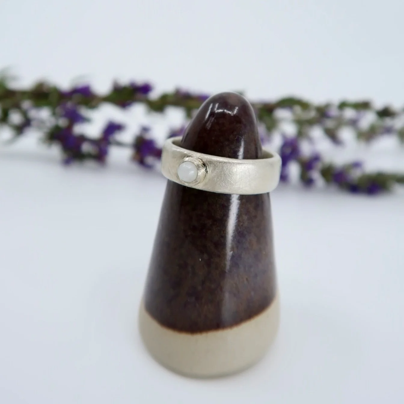 🌕 Mondstein 🌕
Emotionen ausgleichen, hilft bei Stress, harmonisierend, Lebenslust 

Ringgr&ouml;sse: 50 - 50.5