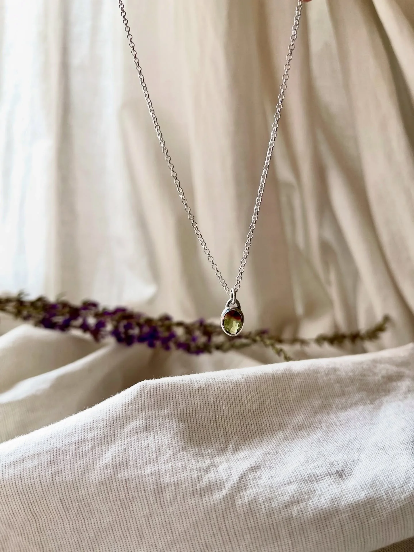 Wassermelonen-Turmalin 🍉 Alle Infos zu diesem Schmuck findest du im Online-Shop✨