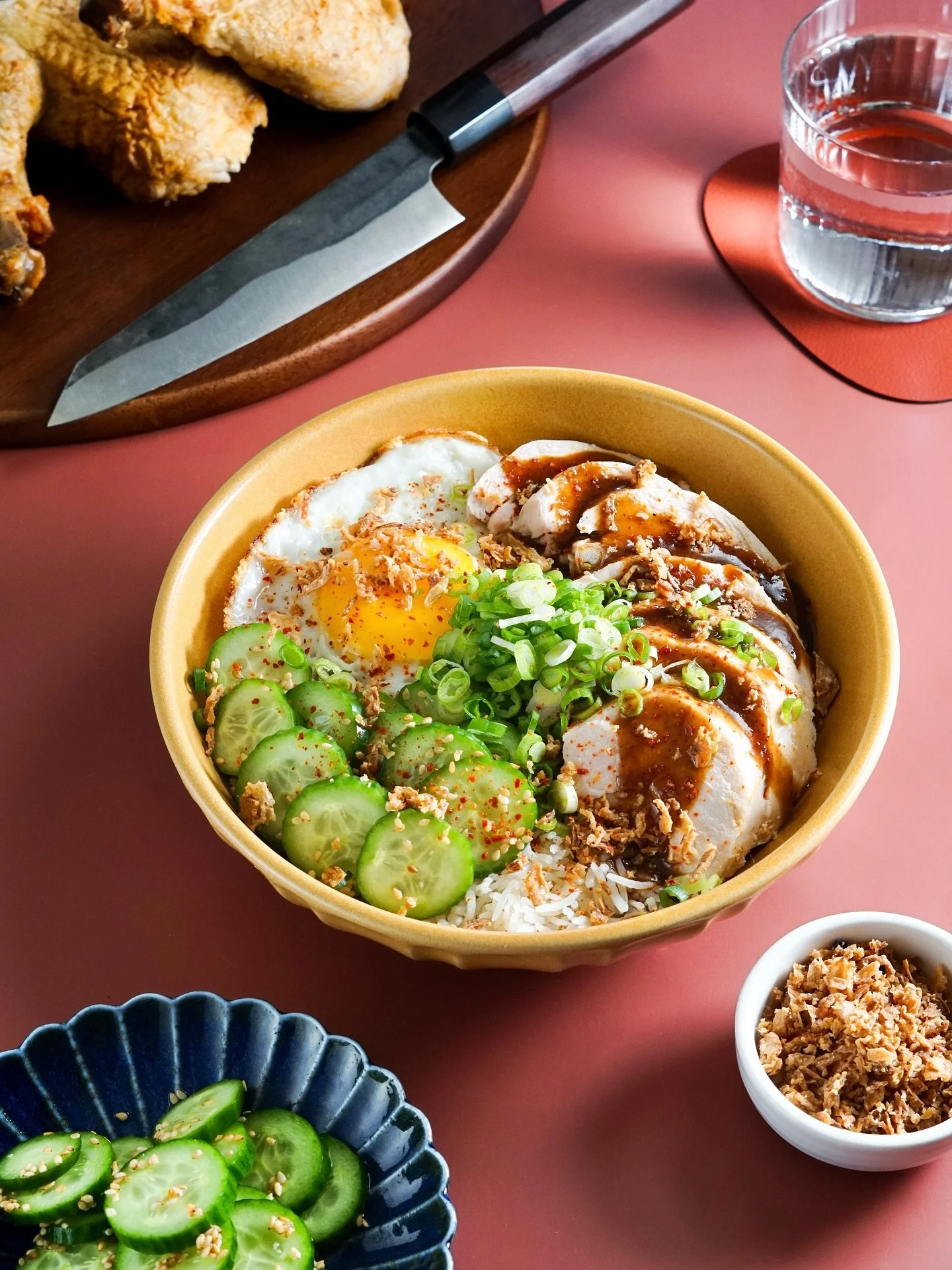 Shocking, I know, but sometimes I&rsquo;m just too dang wiped to cook. On those nights, I quietly thank the universe for the holy grail that is Costco rotisserie chicken 🐓

I made this tasty bowl with white rice, sliced chicken breast drizzled in a 