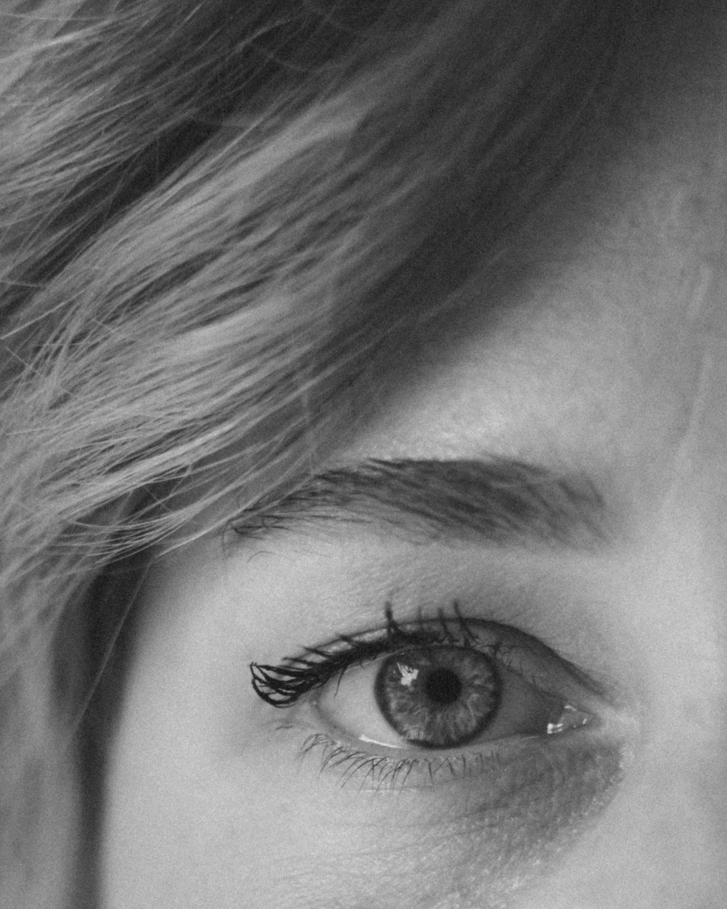 Beauty is in the eye of the beholder.
- 𝘵𝘩𝘢𝘵 𝘸𝘩𝘪𝘤𝘩 𝘰𝘯𝘦 𝘱𝘦𝘳𝘴𝘰𝘯 𝘧𝘪𝘯𝘥𝘴 𝘣𝘦𝘢𝘶𝘵𝘪𝘧𝘶𝘭 𝘰𝘳 𝘢𝘥𝘮𝘪𝘳𝘢𝘣𝘭𝘦 𝘮𝘢𝘺 𝘯𝘰𝘵 𝘢𝘱𝘱𝘦𝘢𝘭 𝘵𝘰 𝘢𝘯𝘰𝘵𝘩𝘦𝘳 - en gelukkig maar! 

4 maanden geleden heel diep gesprongen. Een spr