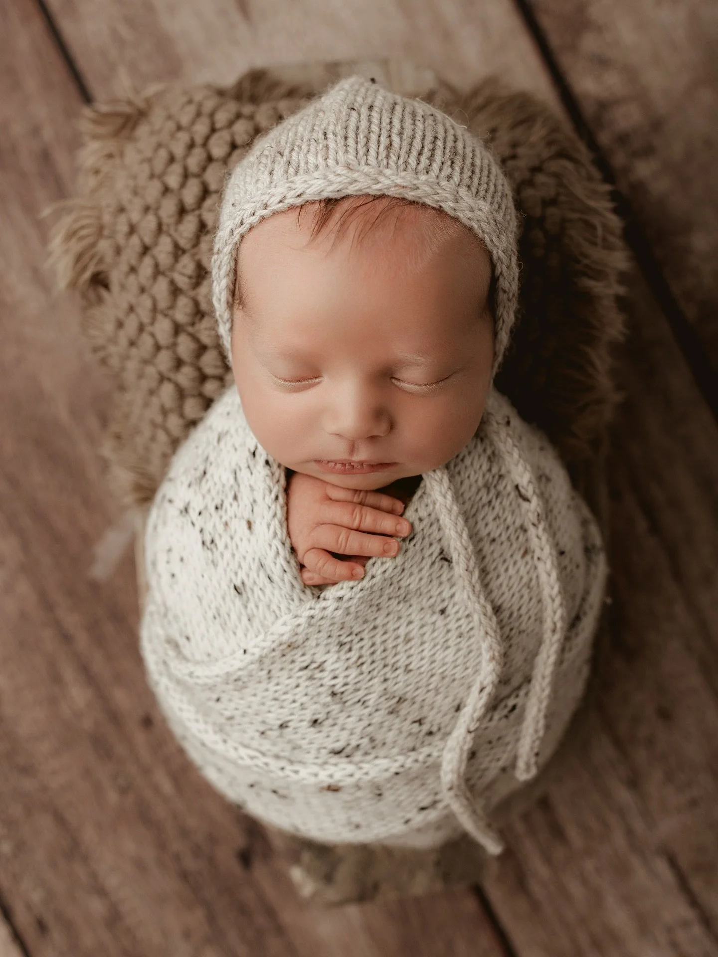 Prop shots will always have my heart, they are not as common as they use to be as the &lsquo;lifestyle&rsquo; styles are becoming more common but it&rsquo;s something I&rsquo;ll always love and include in all my sessions! 

Are you a fan of babies po