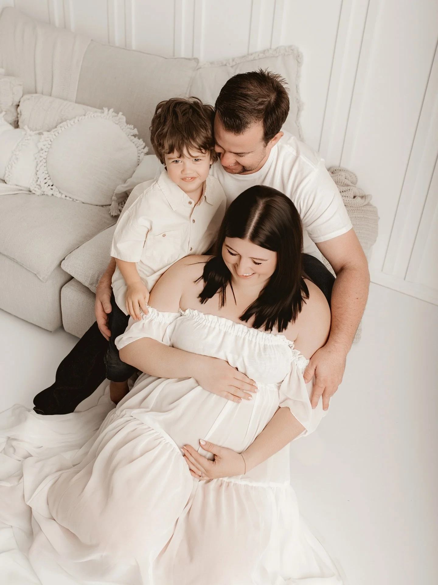 Studio maternity sessions are the perfect way to capturing your growing family. Simple, perfect 🤍

For more information + bookings, head to www.sageandcophotography.com 

📍Private Raceview Studio, Servicing Ipswich + Surrounds