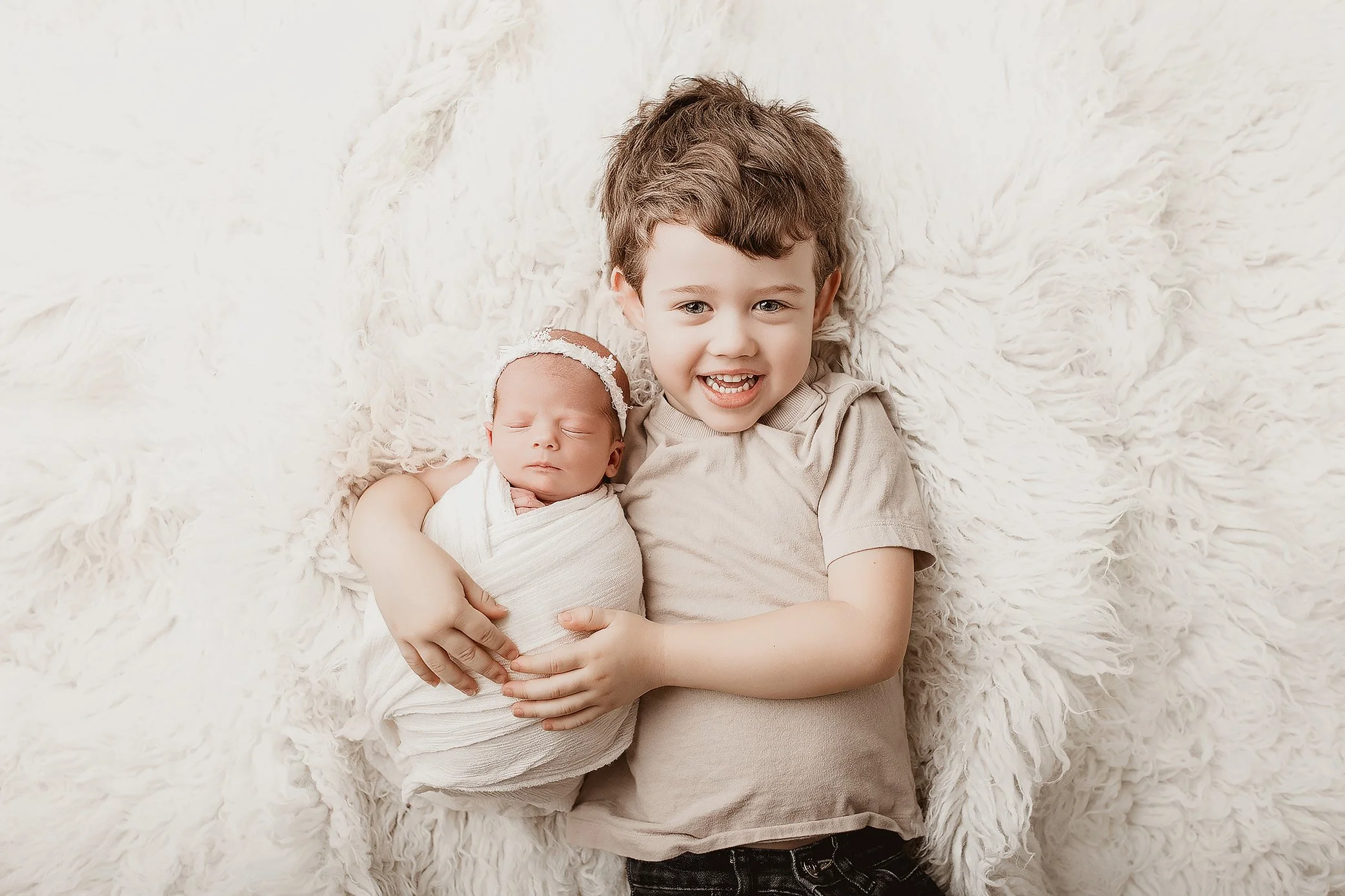Calm and simple newborn portrait session in Ipswich photography studio