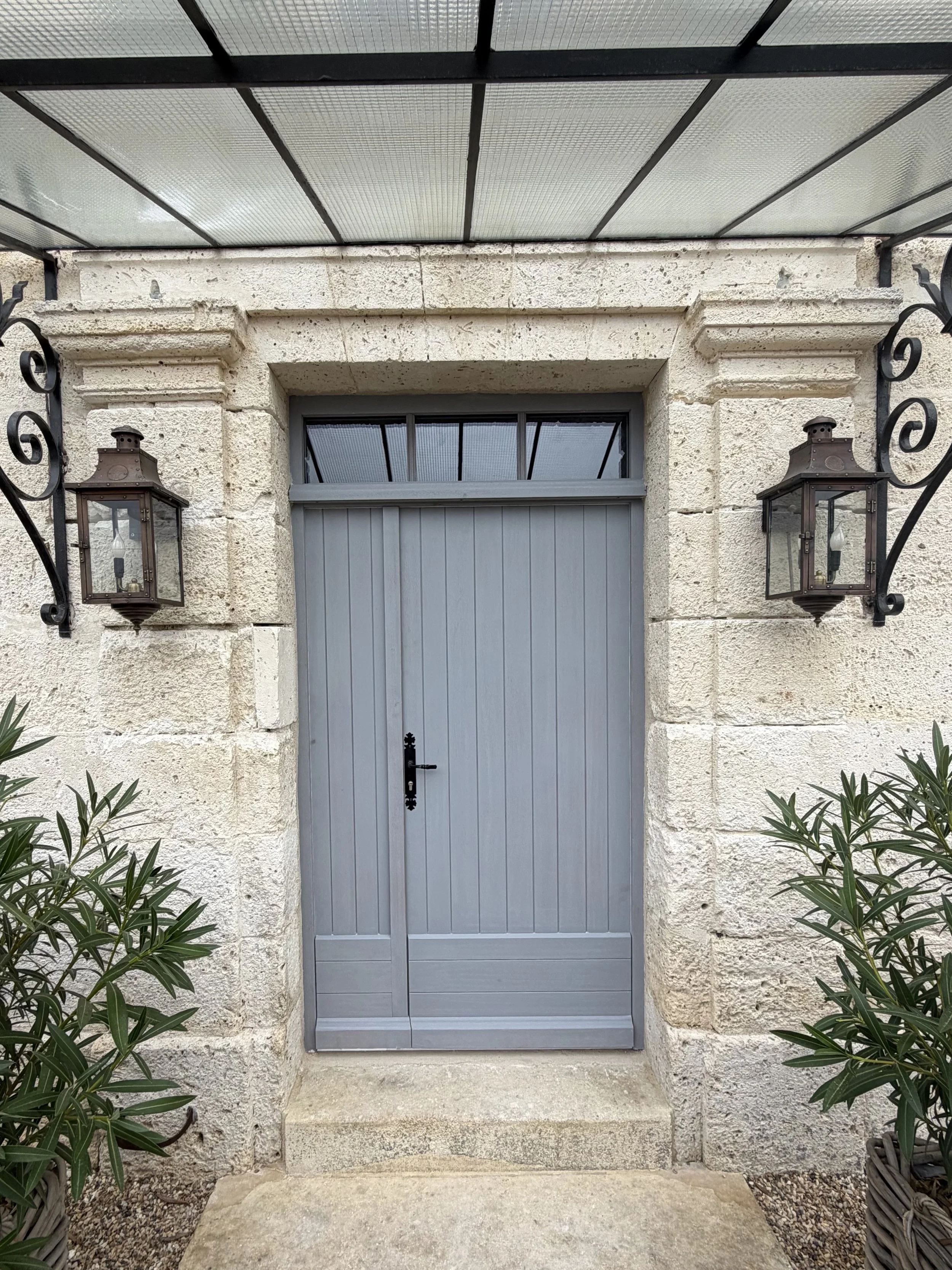 Dirac (16) — portes doubles fabriquées à l'atelier de Brie et posées sur mesure