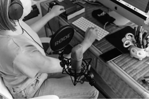 Episode 243: One year of podcasting: Our move, baby and business