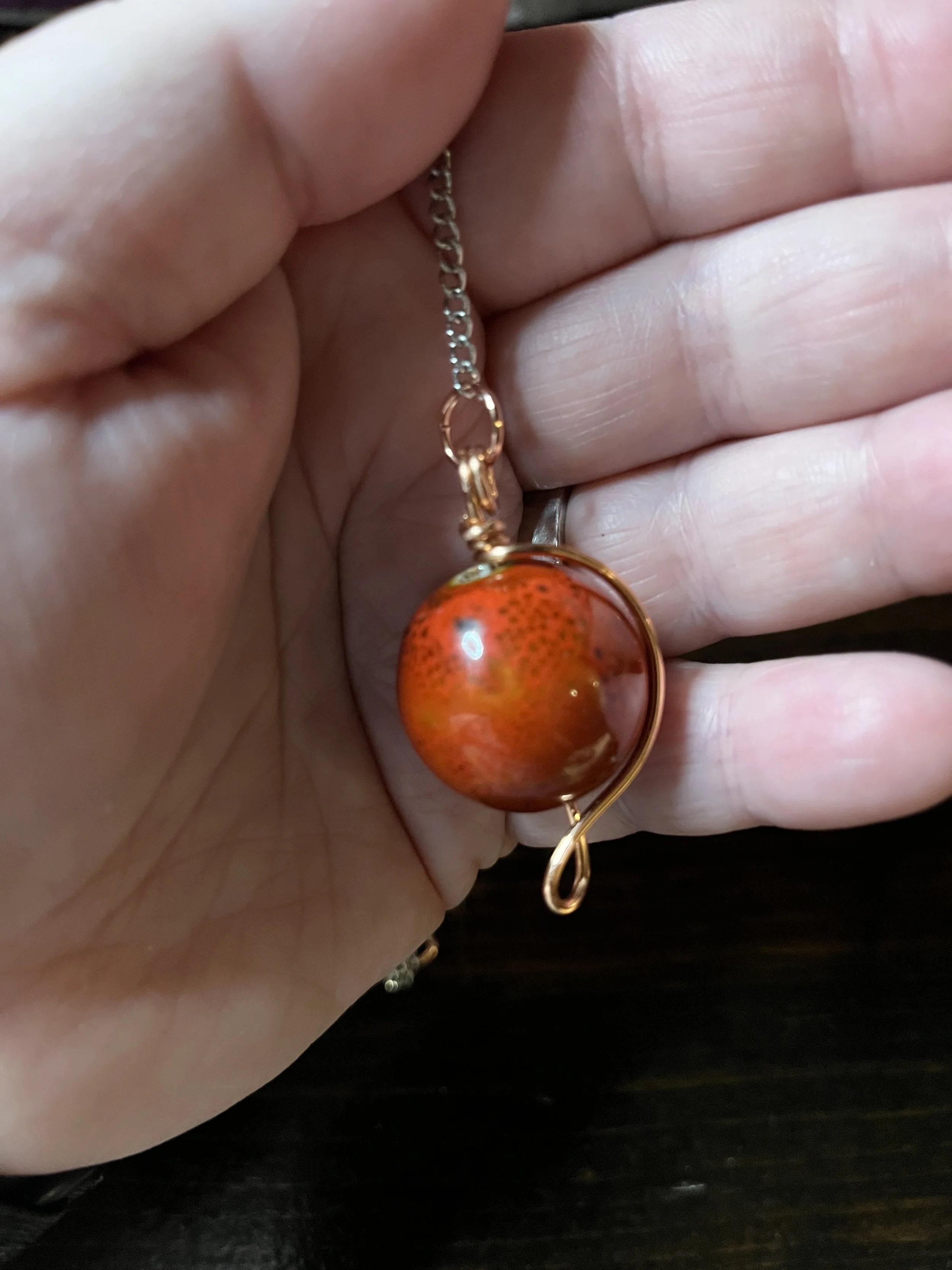 Red ceramic pendulum 