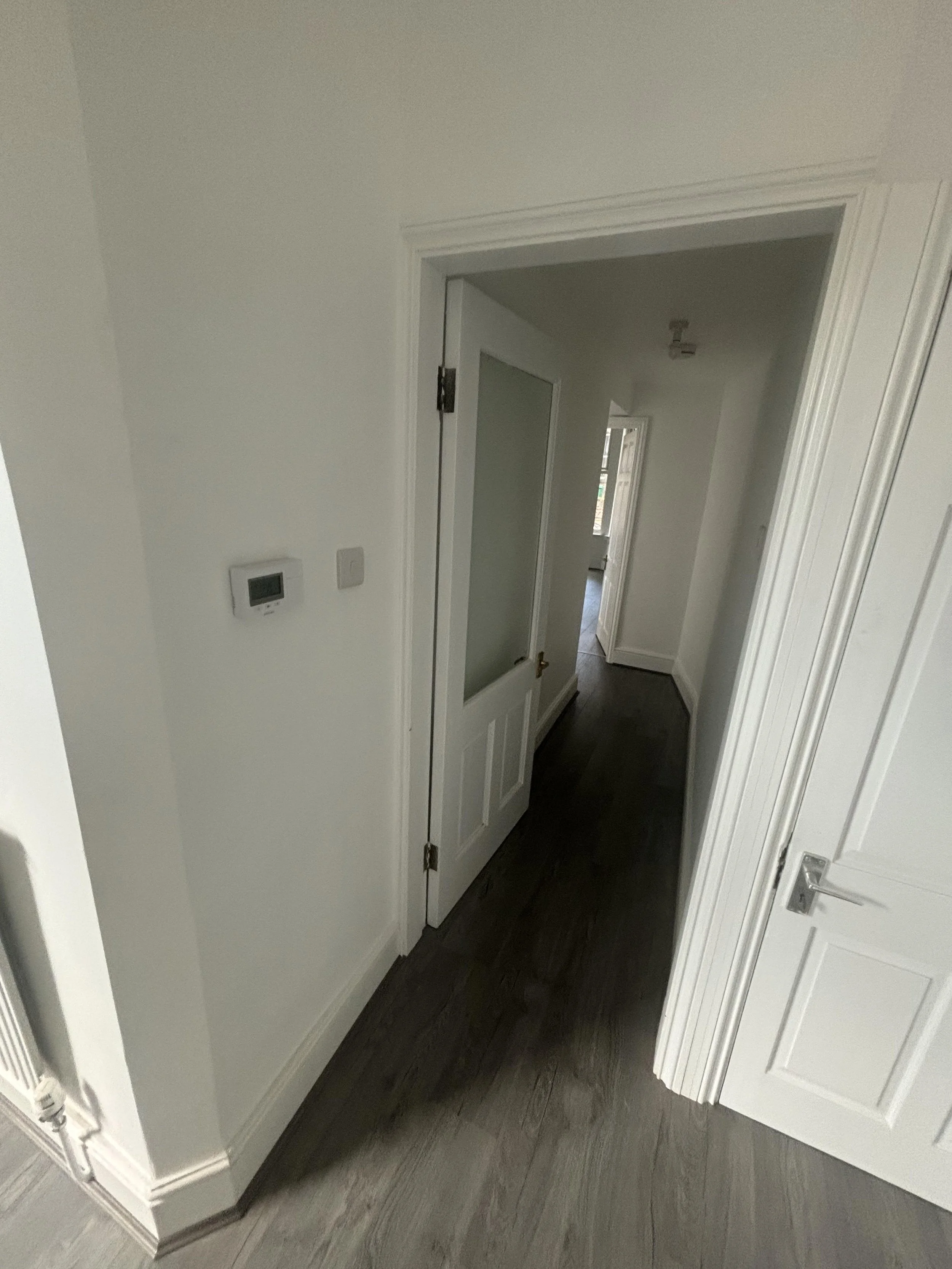 3a Douglas Road Hallway.jpg