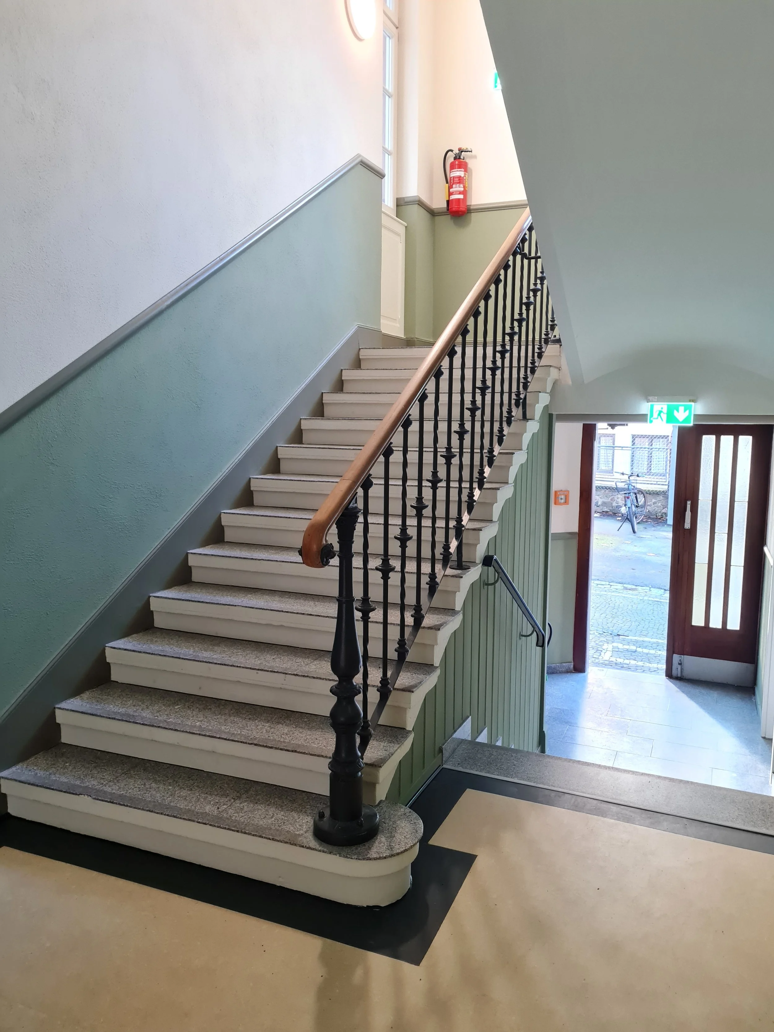 Treppenraum nachher