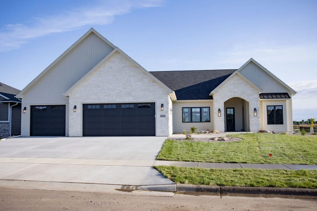 ParadeHome_1.JPG
