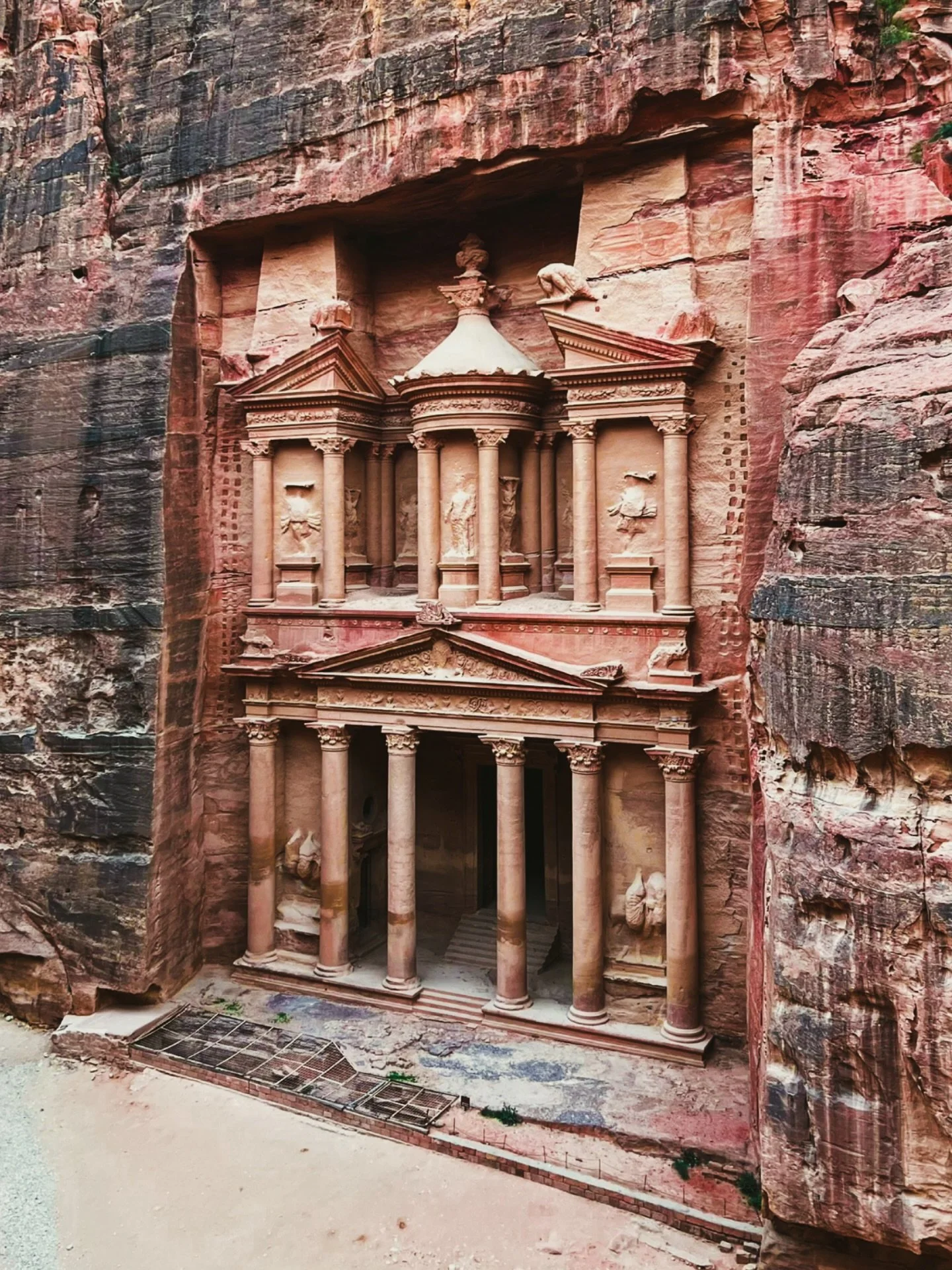 The Treasury at Petra. Carved directly into sandstone by the Nabataeans between the 1st century BCE and the 1st century CE, the fa&ccedil;ade rises about 40 meters with Hellenistic columns, pediments, and sculptural niches cut into the cliff.

The na