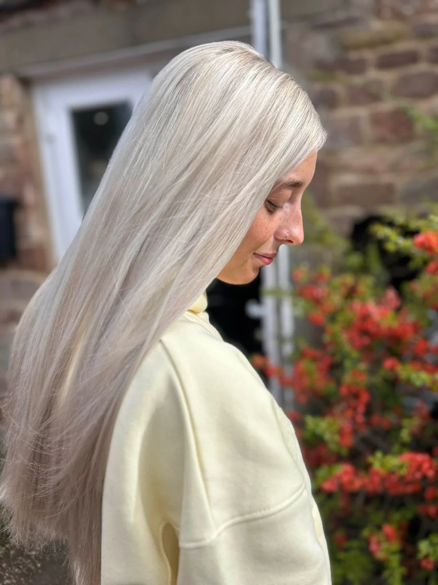 THE BRIGHTEST BLONDE TRANSFORMATION ✨
From dull and grown out to  pure, luminous perfection! 🤍
Leah&rsquo;s lovely client came in wanting to say goodbye to those warm, shadowed tones and hello to a finish that was both ultra-bright and incredibly cl