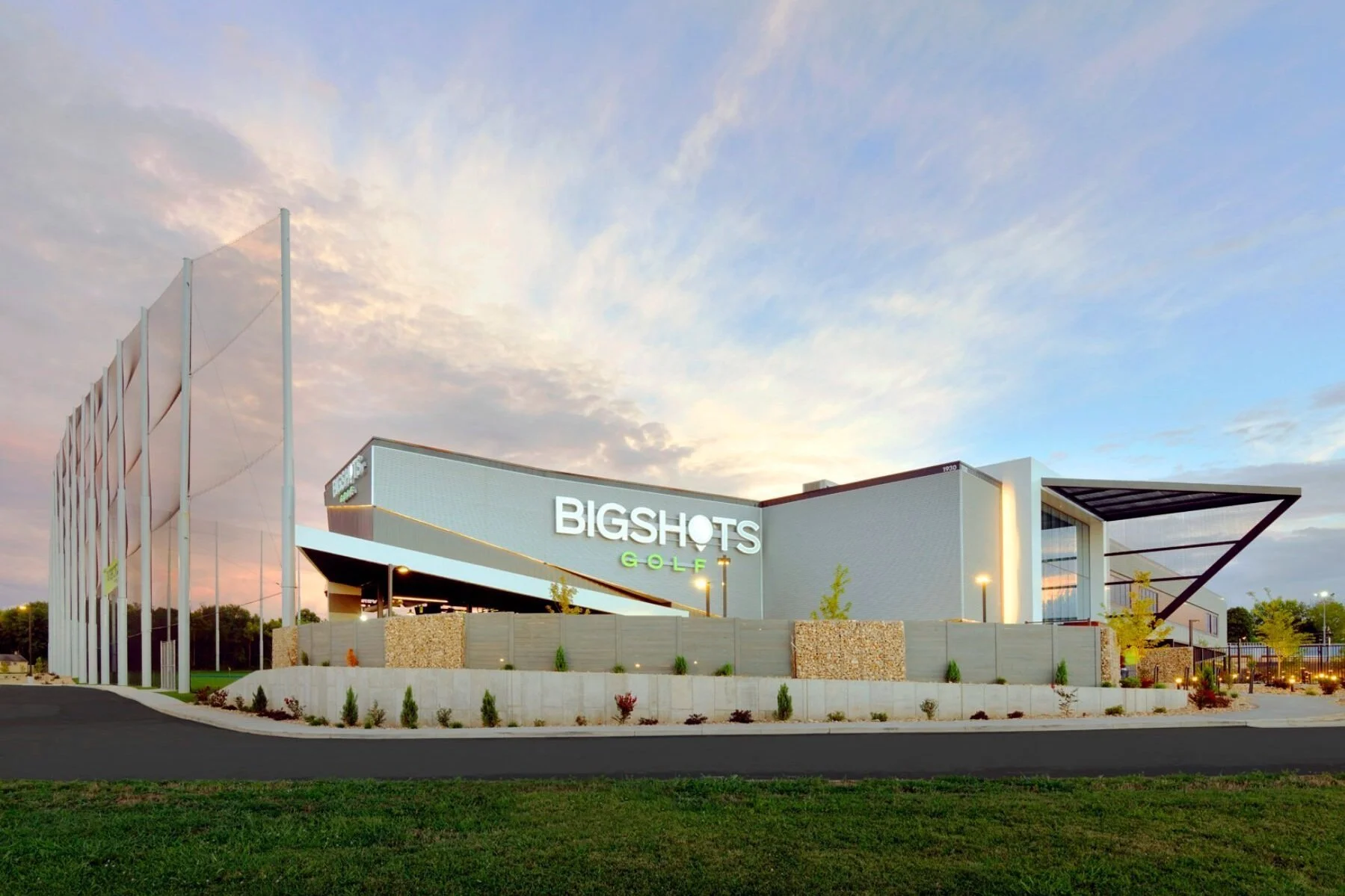 lr-BigShotsGolf.SpringfieldMO-Ext-03.jpg