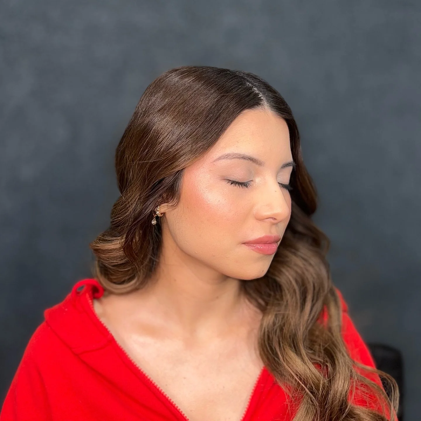 Natural and radiant for these beauties! 

Artist: Kelsi 
Hair: @hair.by.monicaclaire @ethereal_beauty_lounge