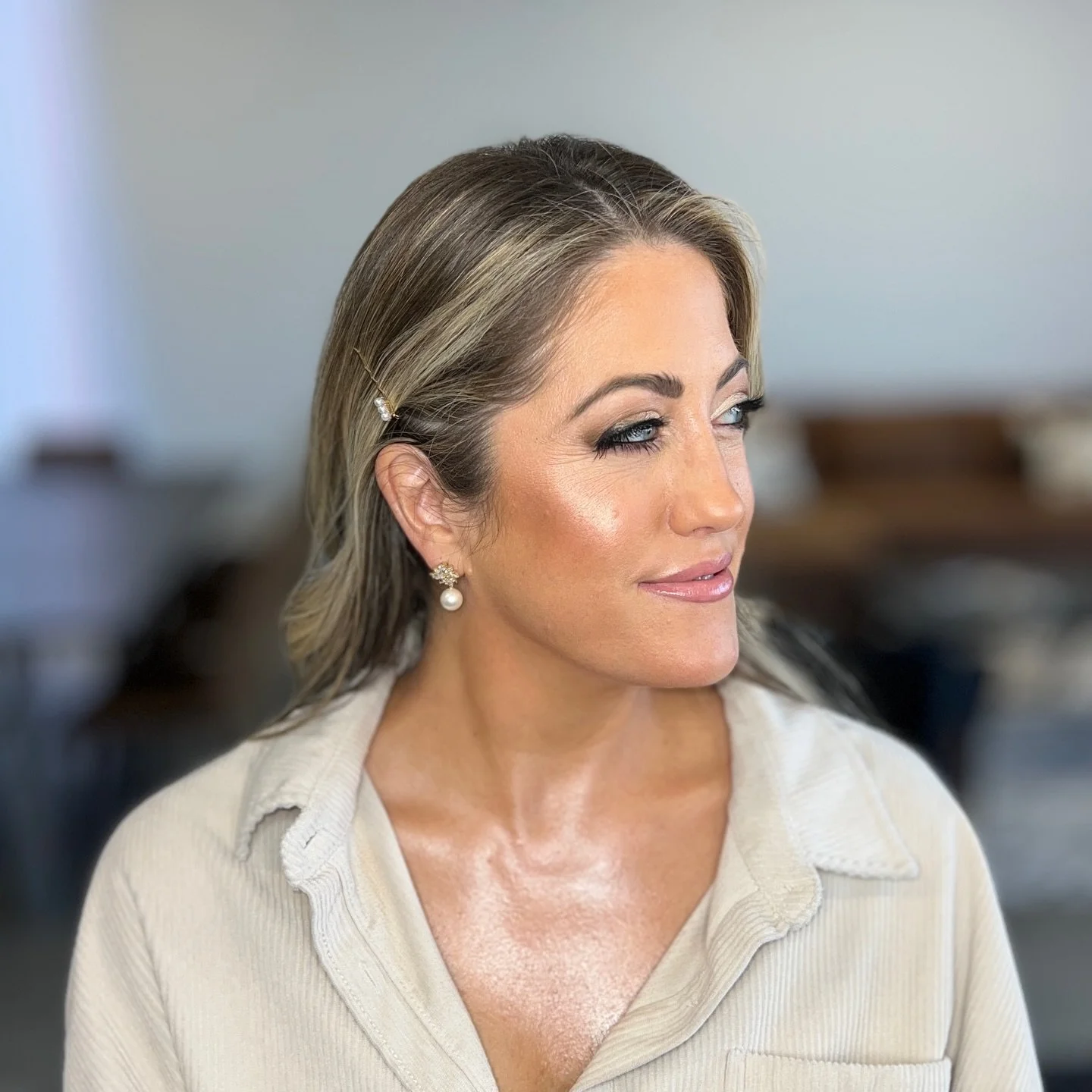 Caitlain &amp; Cindy being beyond fabulous for NYE! ✨

Artist: Kelsi 

#iowamakeupartist #desmoinesmakeupartist #makeupartist #fullglammakeup #ivoryandstoneartistry