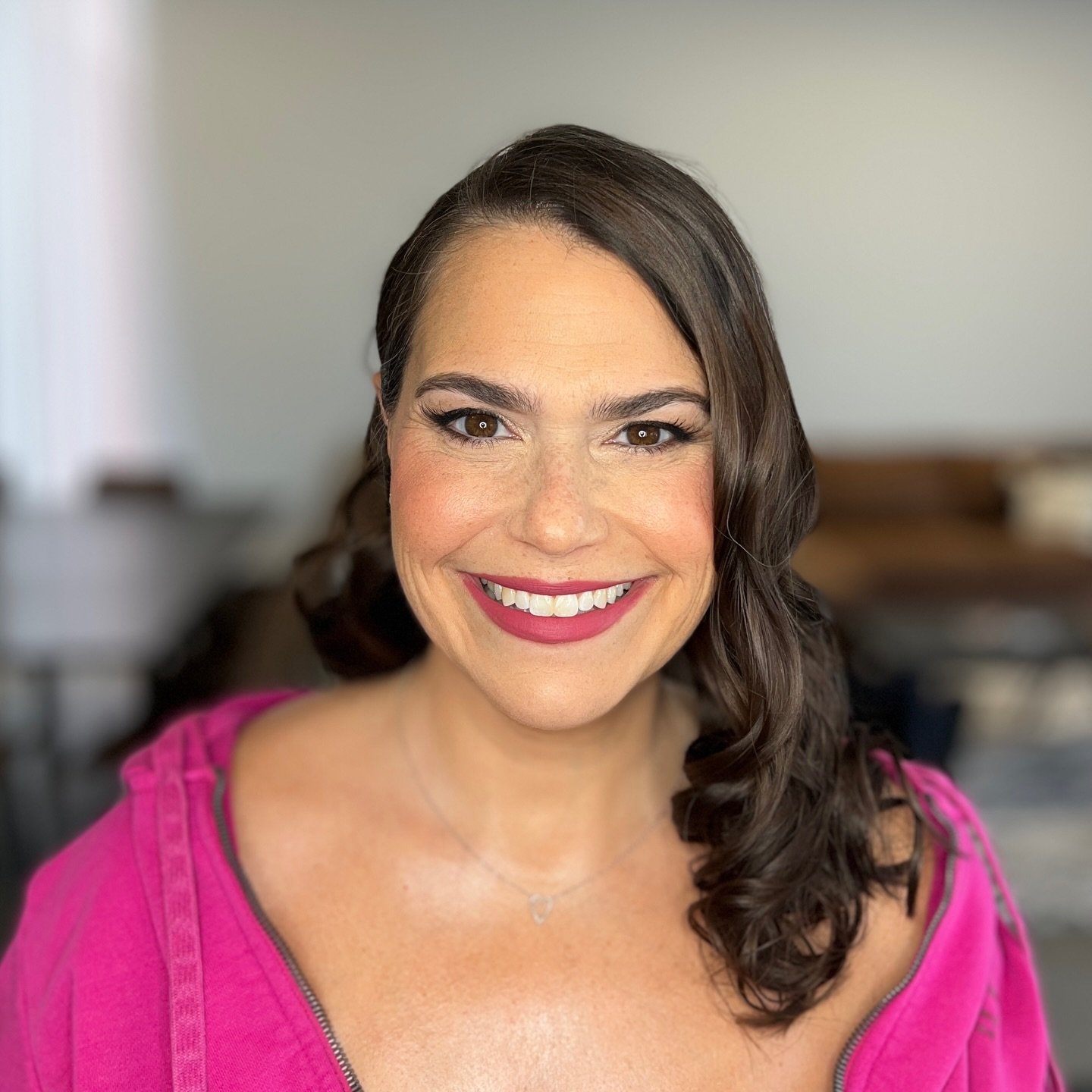 Stunning Peri in gala glam! 

Artist: Kelsi

#iowamakeupartist #desmoinesmakeupartist #ivoryandstoneartistry #iowaweddingmakeup #makeupartist