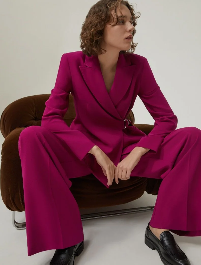 1046155202003-f-race_thumbnail.jpg (Copia)