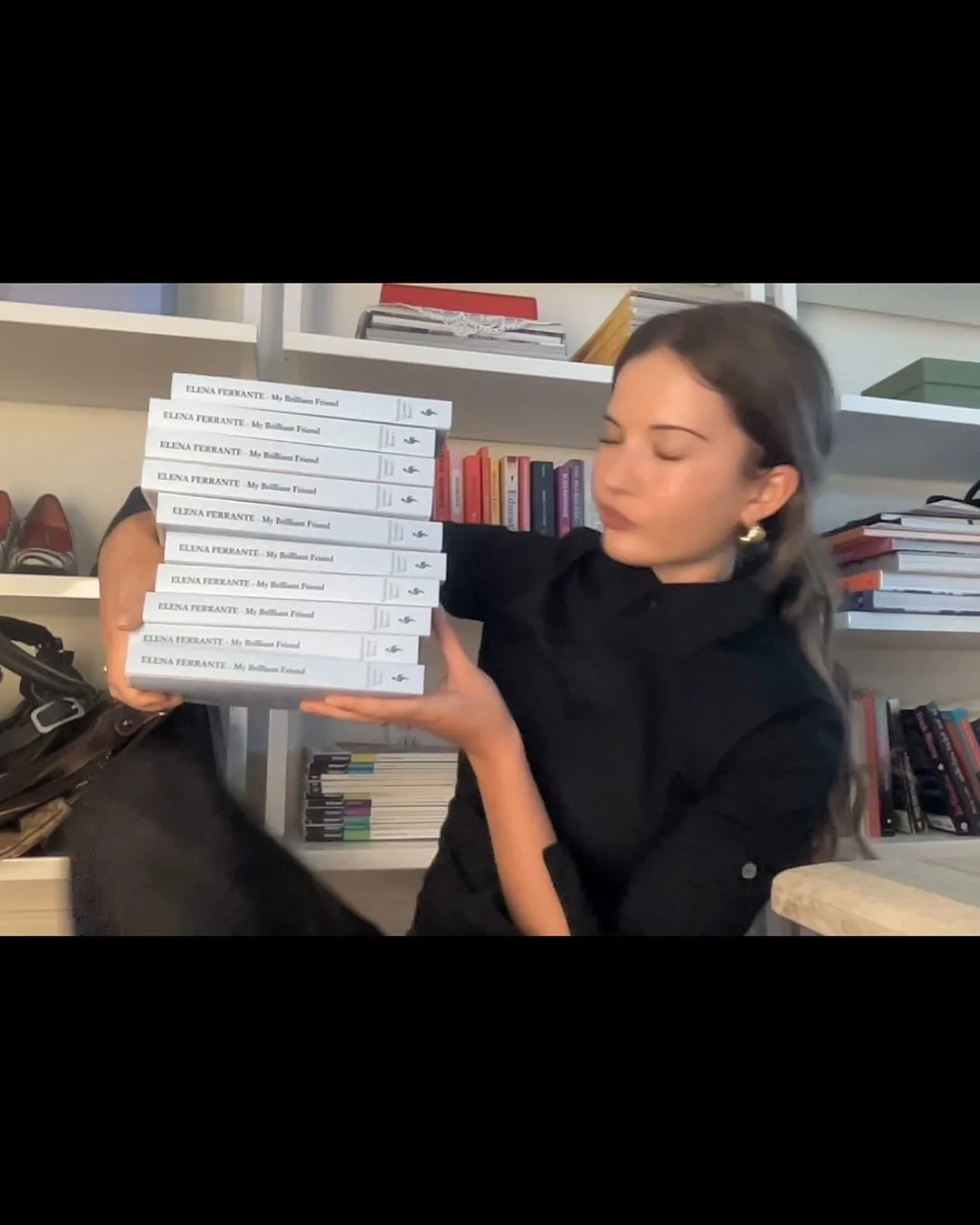 Giving away 10 copies of this month&rsquo;s book pic &lsquo;My Brilliant Friend&rsquo; by Elena Ferrante 📖 to enter simply..

1. be following @ironicallyliterate 
2. comment your favorite reading spot? 

Winners will be announced on Feb 9th 🤍
