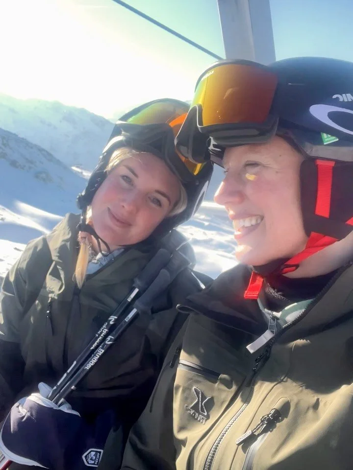 Skio ergo sum 🎿🩵 

Soliga dagar i backen fuelled by schnitzlar, kn&ouml;dels och massa annat gott 🍻🥨🍝🍨🥃