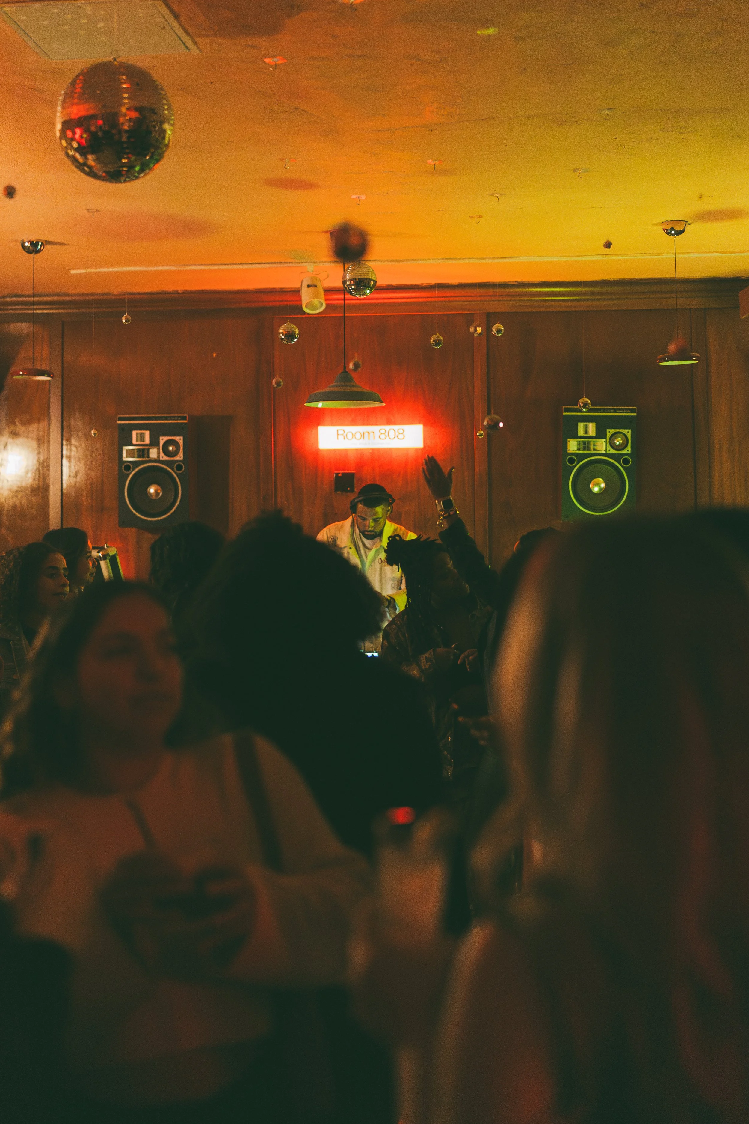 Extended Play 006 at Room 808