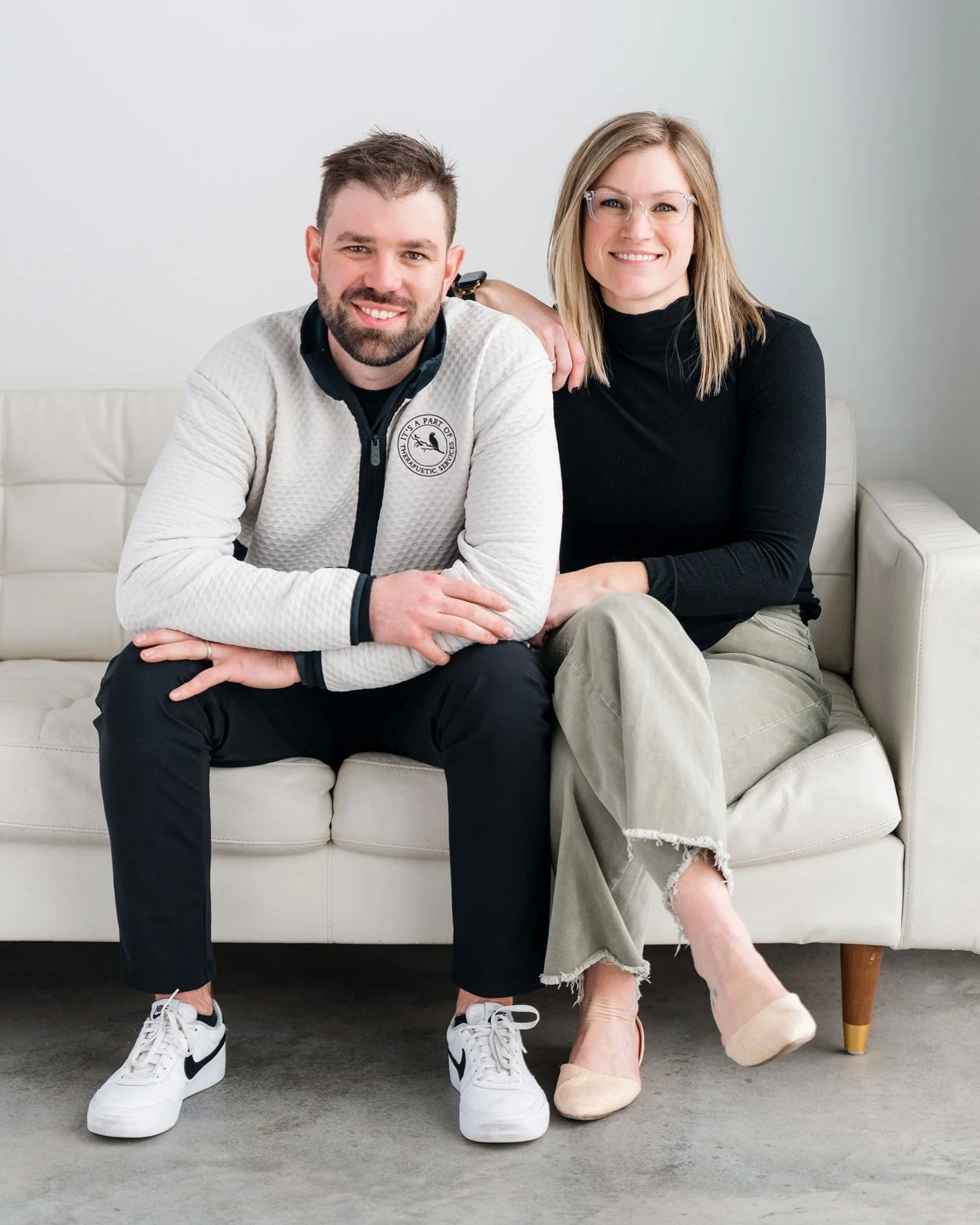 It's so rewarding to watch my clients grow their businesses. 

This is the third shoot I've had with Jordyn from @itsapartof, a therapeutic collective located here in Fargo, and each time she adds one (or two!) awesome new team members. 

It's an ope