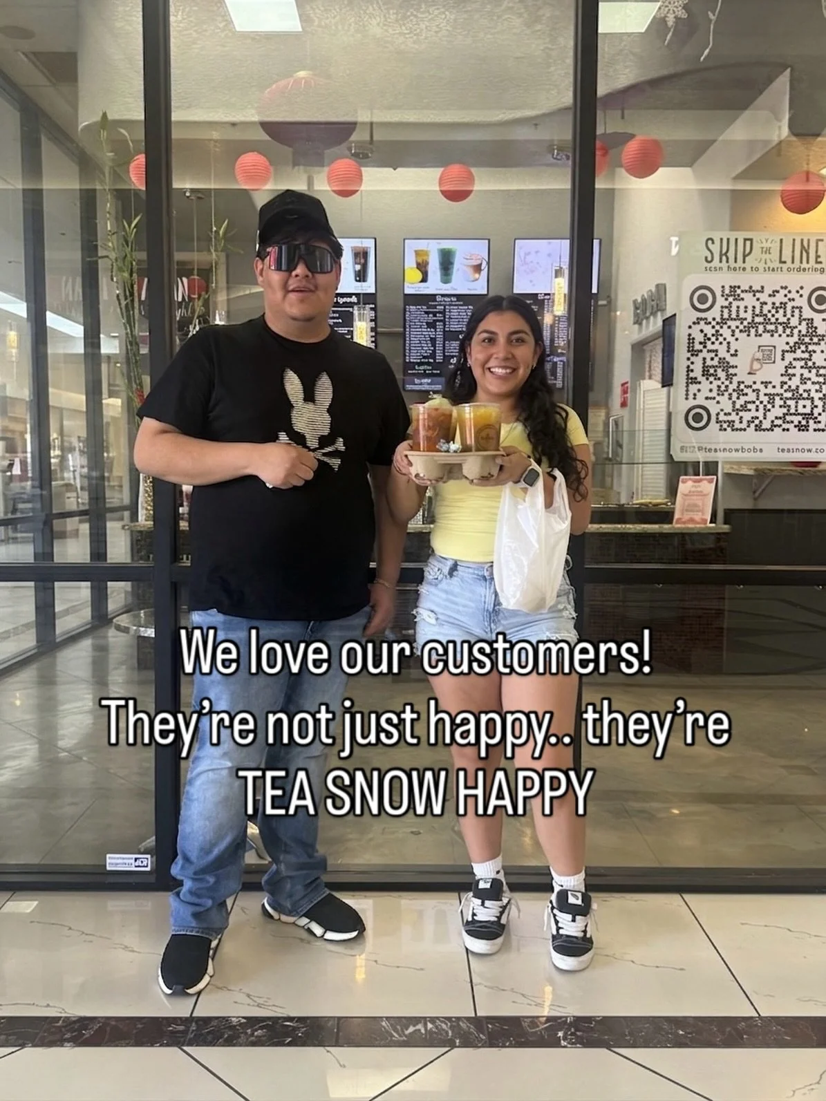 Making customers smile, the tea snow way!  #teasnow #boba #VietnameseCoffee #C&agrave;Ph&ecirc;SữaĐ&aacute;  #CaffeineAddict.