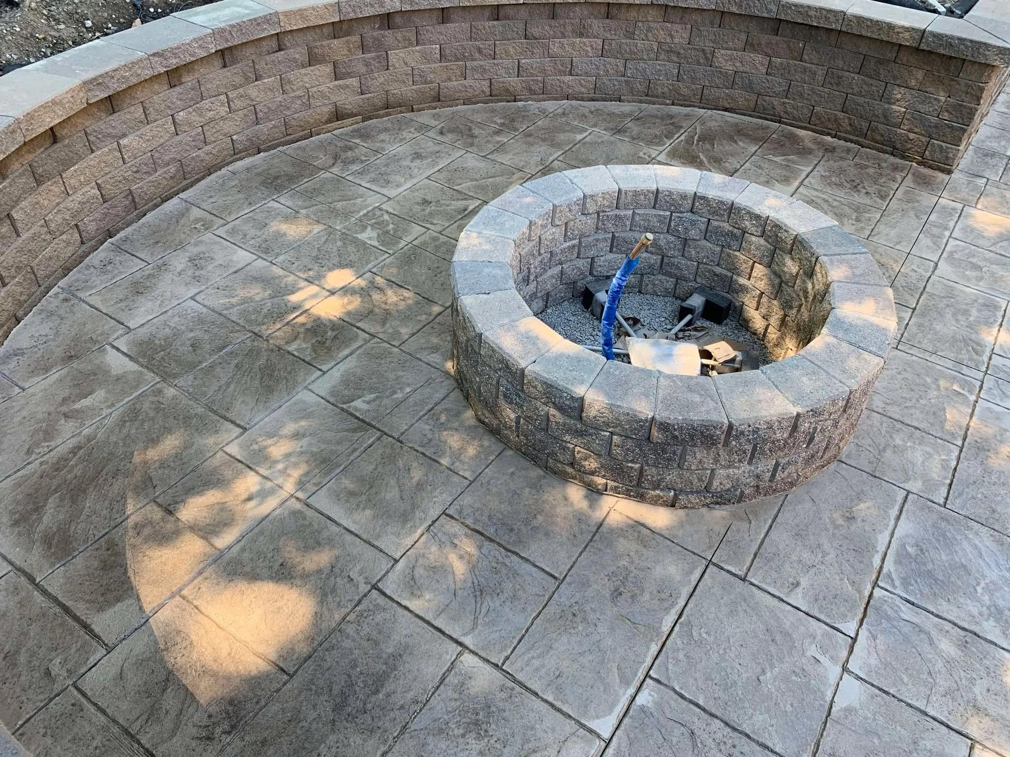 firepit-stamped-concrete-design.jpg