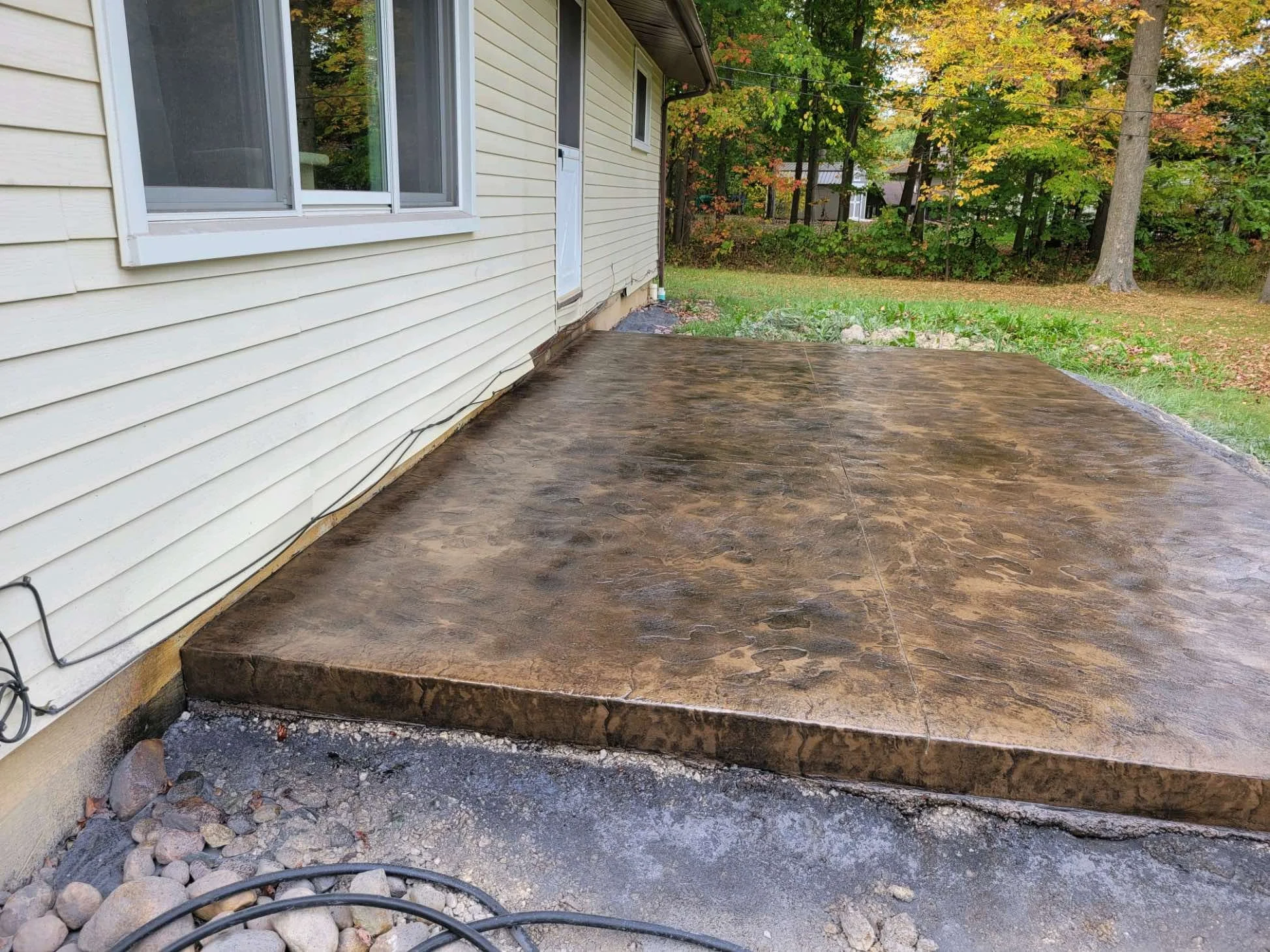 patio-stamped-concrete-with-coloring.jpg