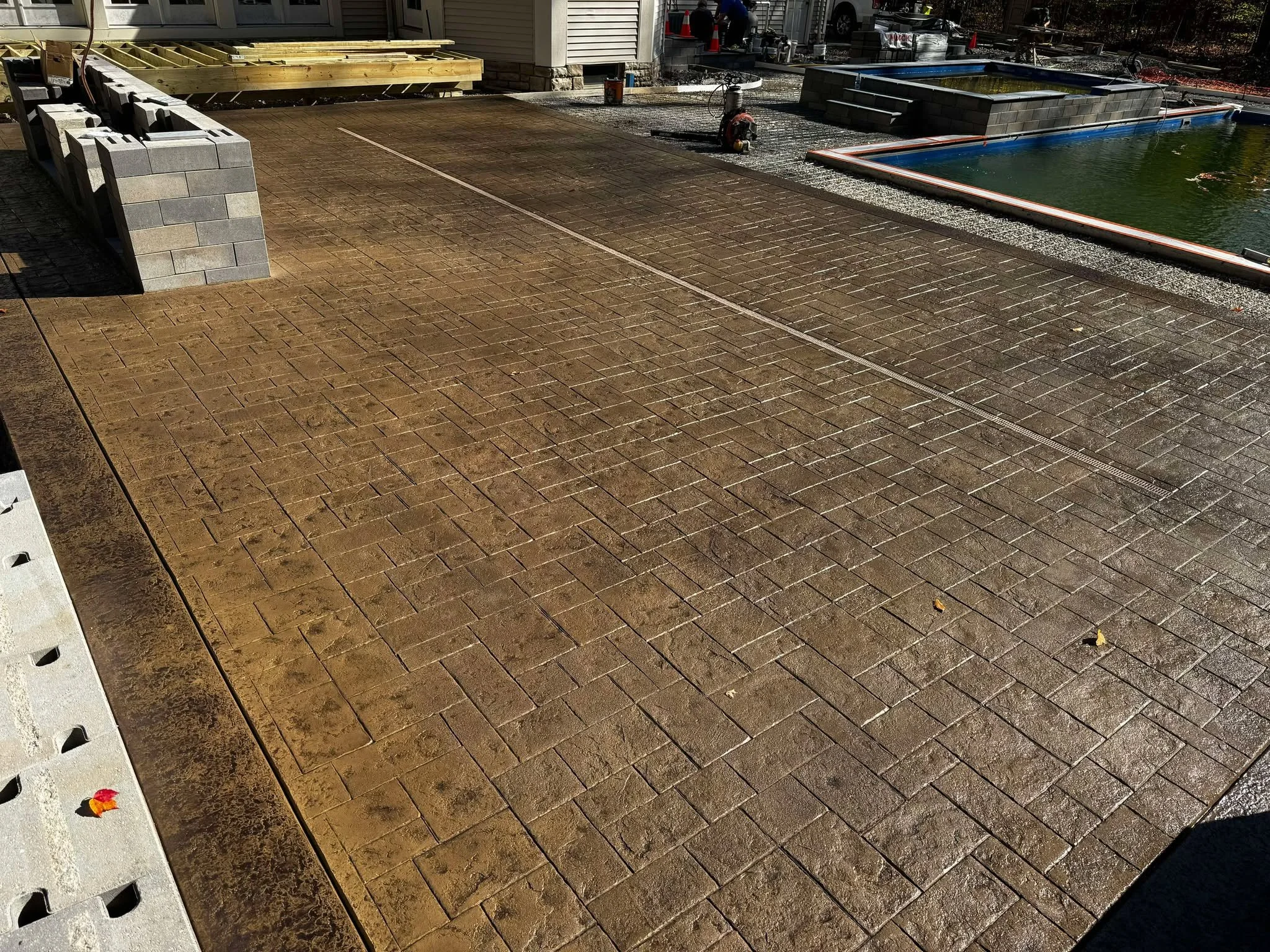 stamped-colored-concrete-patio.jpg