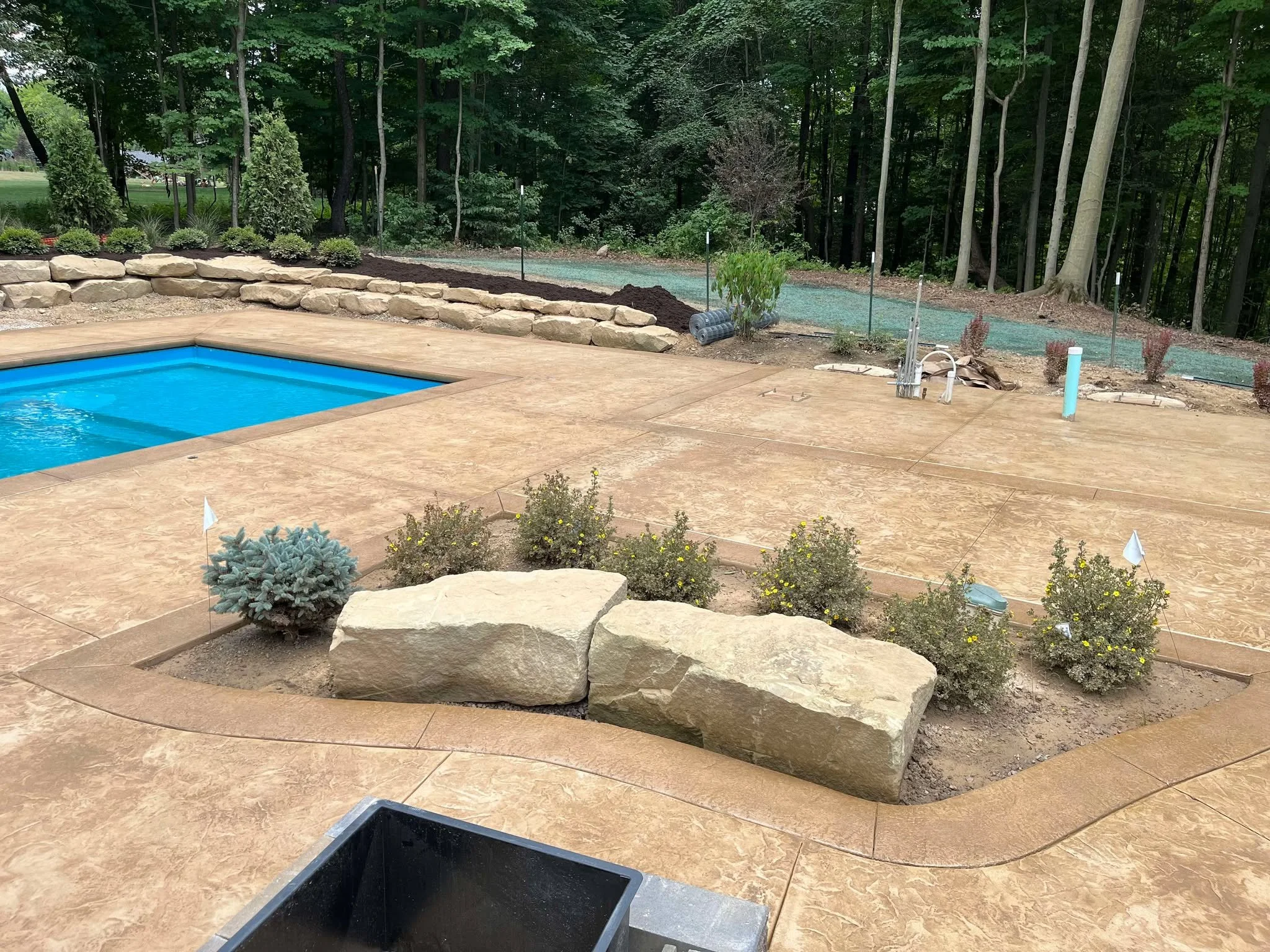stamped-concrete-patio-with-coloring.jpg