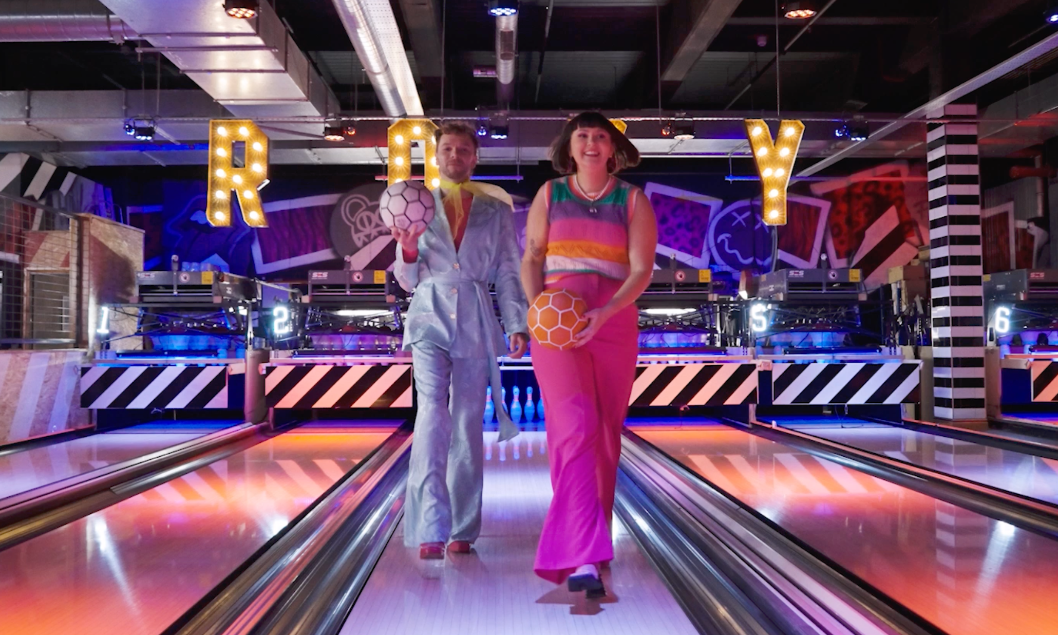  
   Manchester Arndale | SS23
 
 
  Manchester Arndale’s Spring/Summer campaign, We Do Us, celebrates individuality through community—showcasing the centre as a place where there’s something for everyone
 
Agency: Refinery | Agency Creatives: Emma F