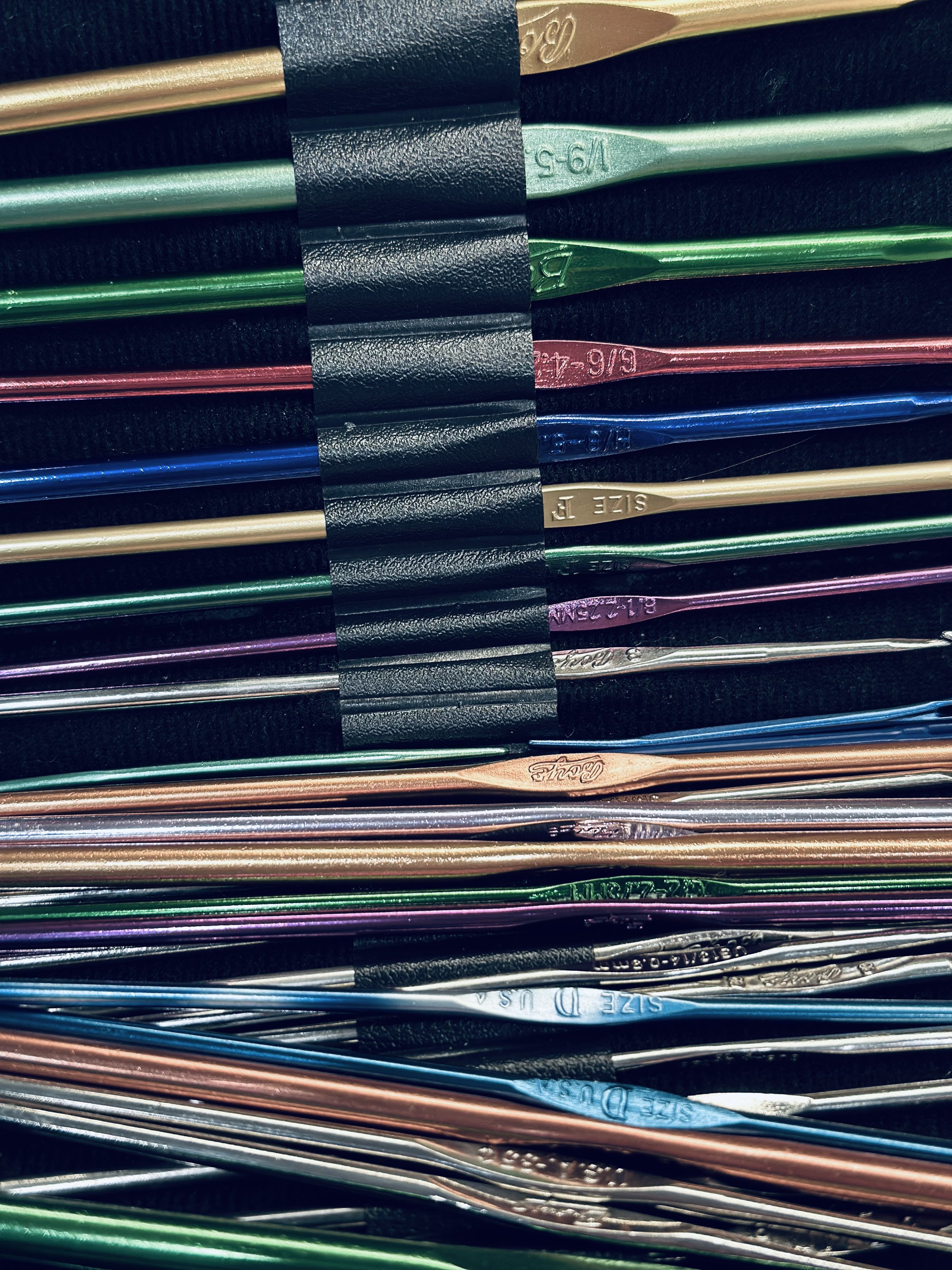 The Right Way to Hold a Crochet Hook … Or Is There One?