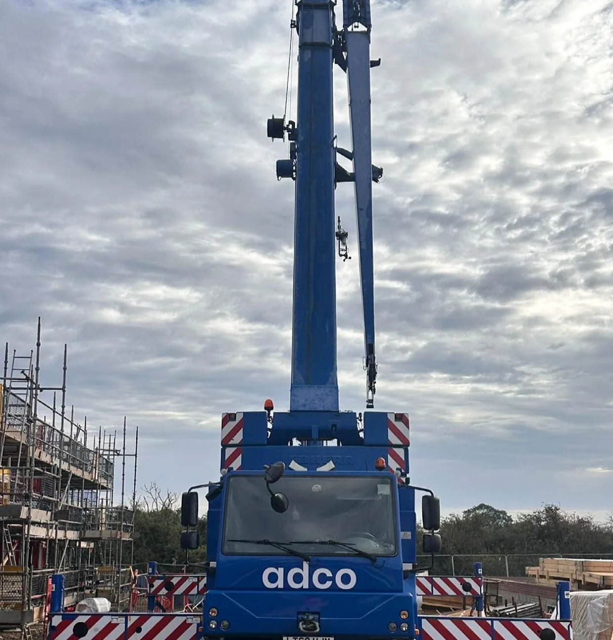 Do you know the difference between Crane Hire and a Contract Lift? 🤔

Many people don&rsquo;t but it can make a big difference to your project!

👉 With crane hire, you take responsibility for planning, supervision, and insurance.
👉 With a contract