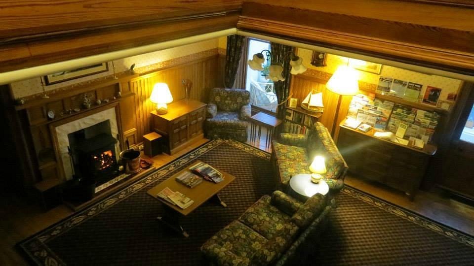 Old Lounge2.jpg