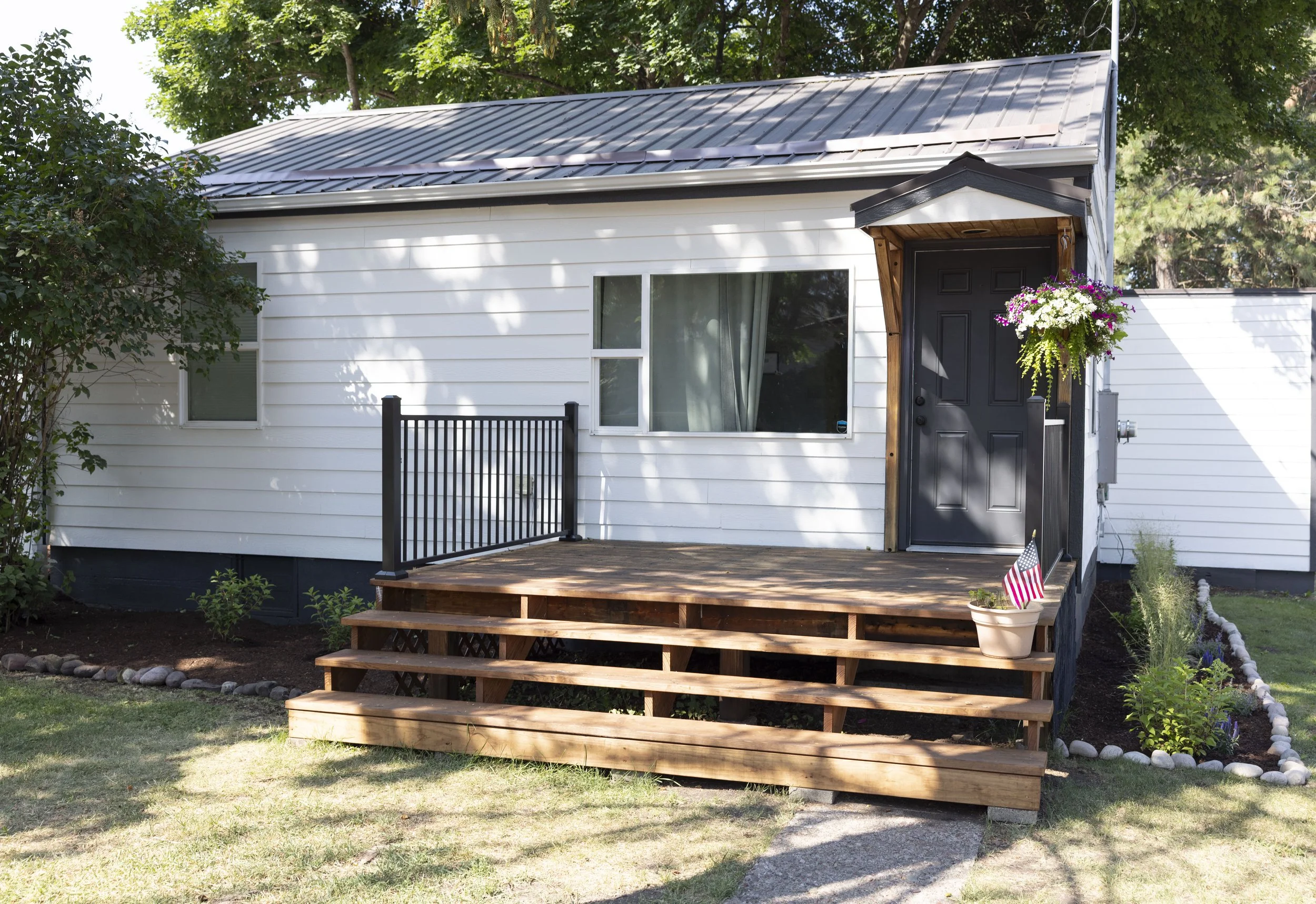 Whitefish Painting Company paints house exteriors in Whitefish, MT and Columbia Falls, MT. -- and throughout the Flathead Valley.