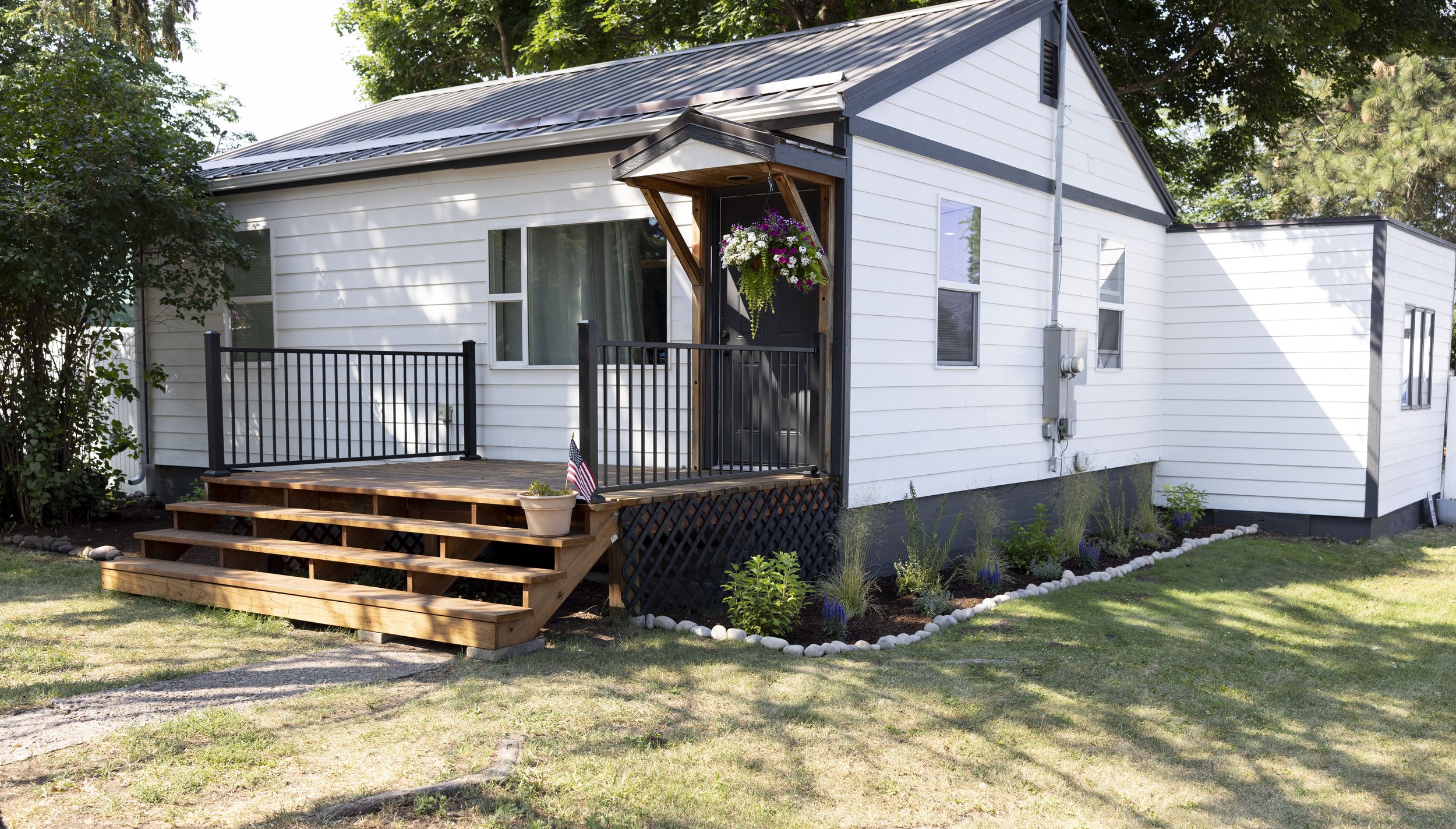 Beautiful Columbia Falls house exterior painted by the painters at Whitefish Painting Company. 